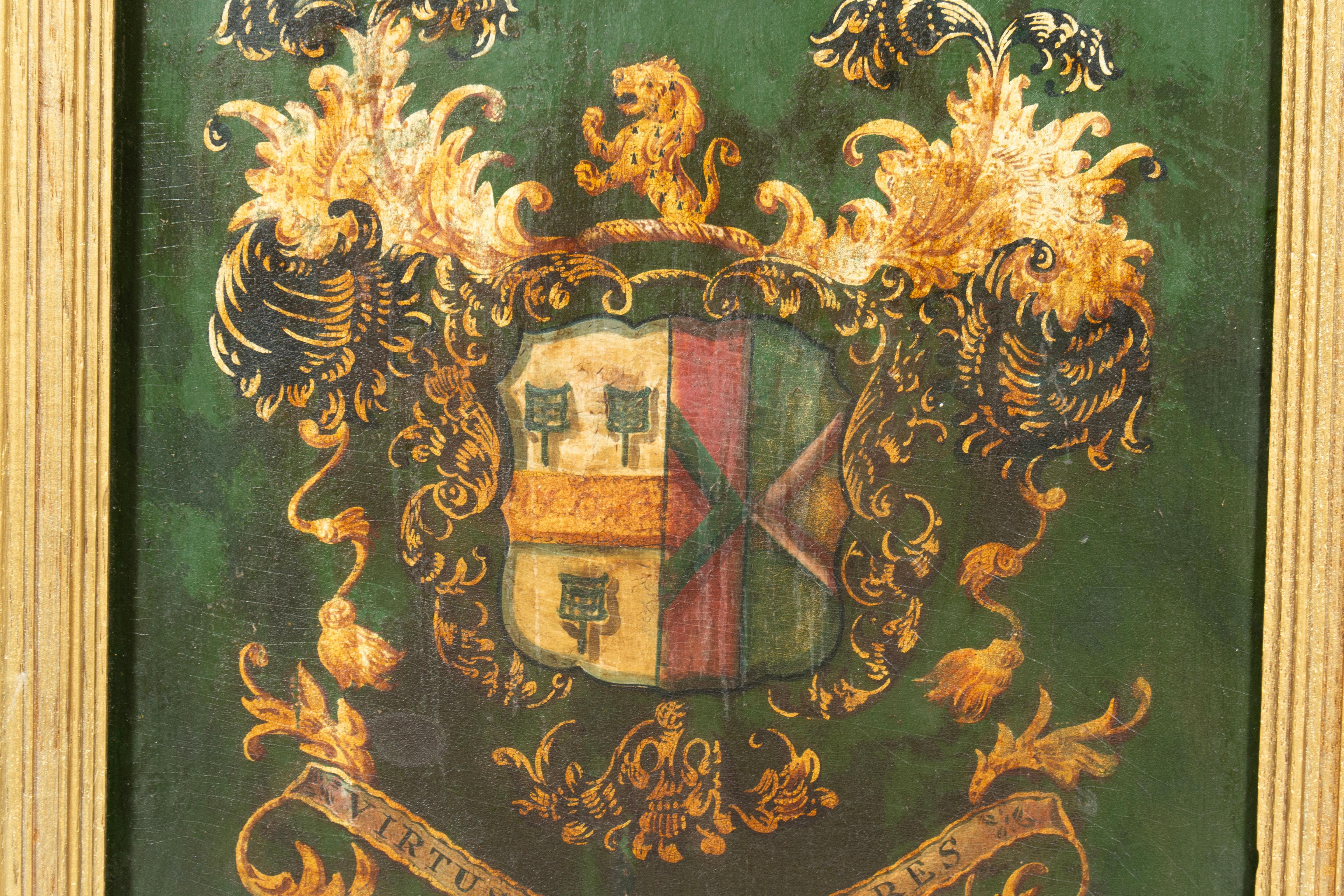 Gerahmtes britisches Wappen (Handbemalt) im Angebot