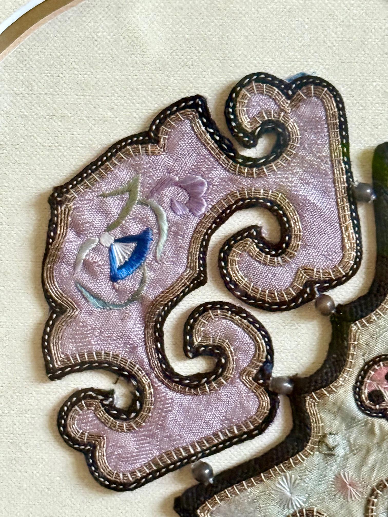 Framed Chinese Antique Embroidery Silk Collar Qing Dynasty For Sale 6