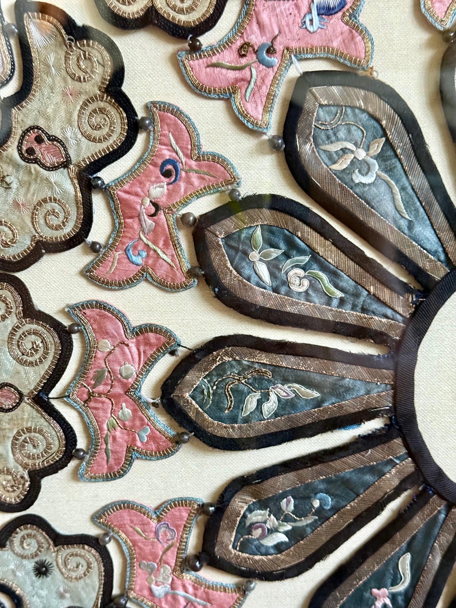Framed Chinese Antique Embroidery Silk Collar Qing Dynasty In Good Condition For Sale In Atlanta, GA