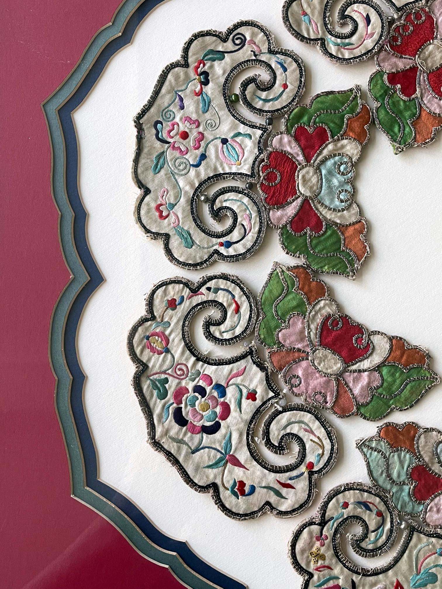 Framed Chinese Embroidered and Appliqued Silk Collar Qing Dynasty In Good Condition For Sale In Atlanta, GA