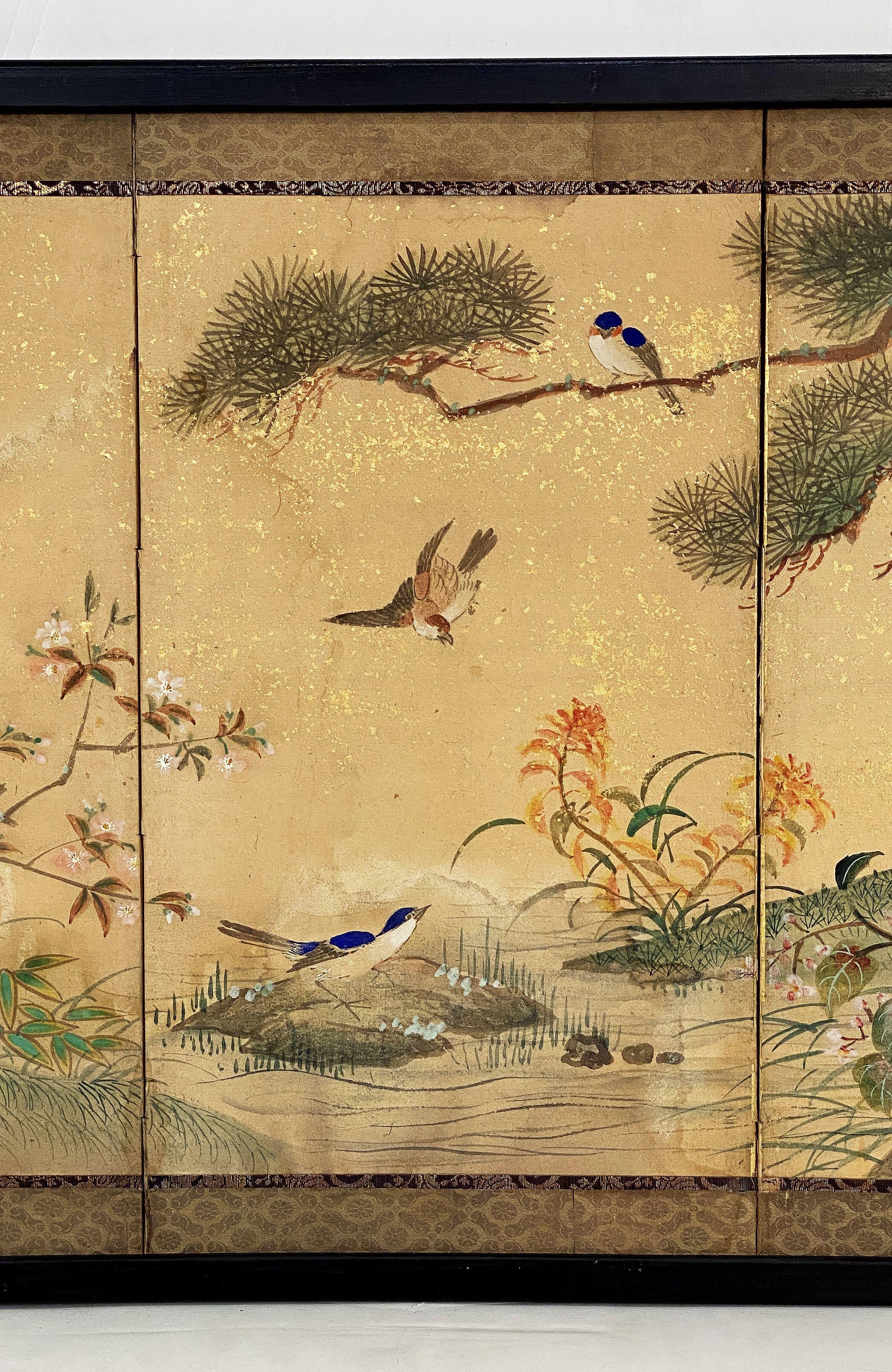 Silk Framed Chinese Hand-Painted Six-Fold Wall-Hanging from the 19th Century For Sale