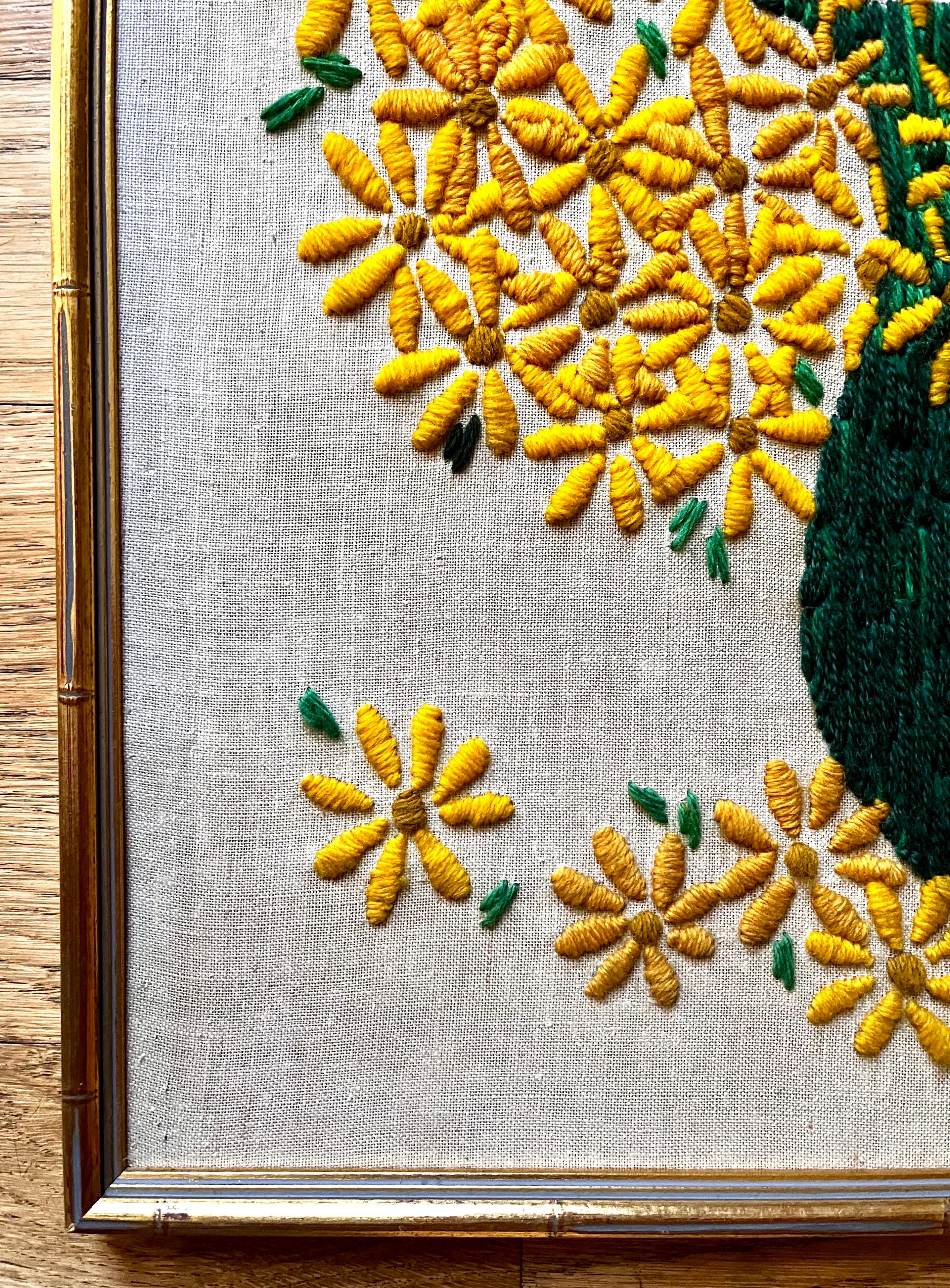 Gerahmte Crewel-Stickerei 