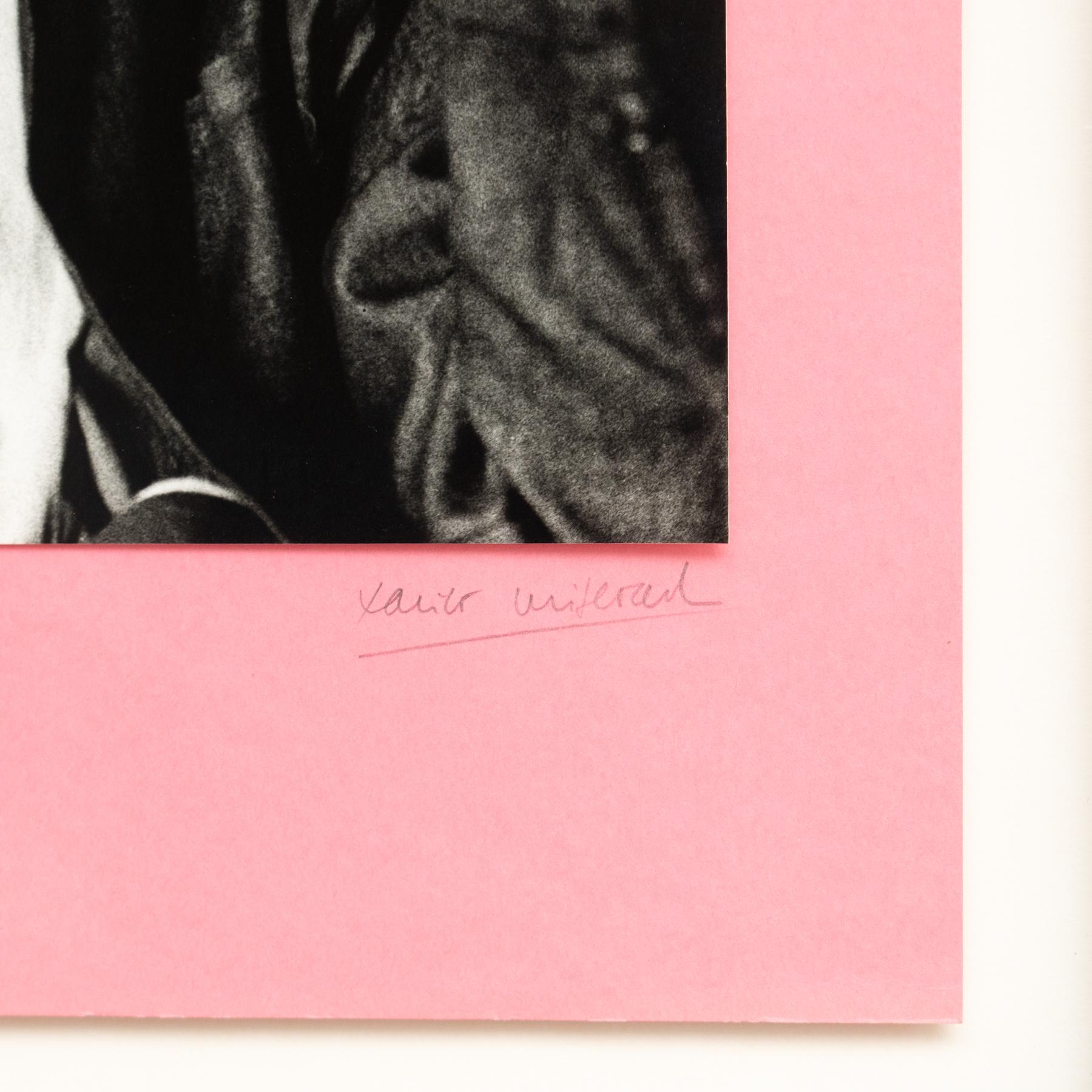 Framed Duchamp in Cadaqués Photography by Xavier Miserachs - Signed and Numbered In Good Condition For Sale In Barcelona, Barcelona