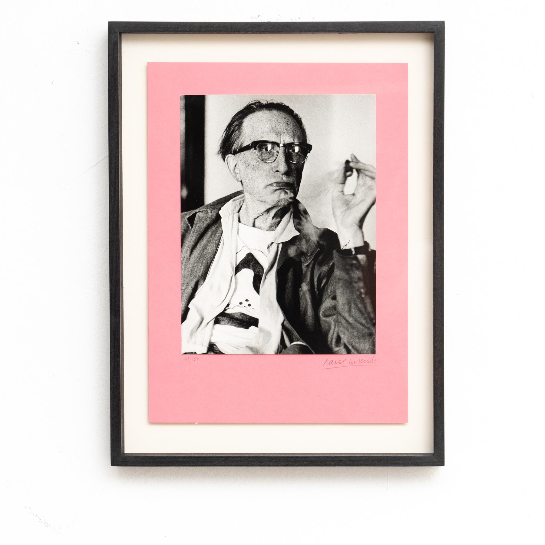 French Framed Duchamp-Rrose da Cadaqués Photo by Xavier Miserachs - Signed and Numbered For Sale