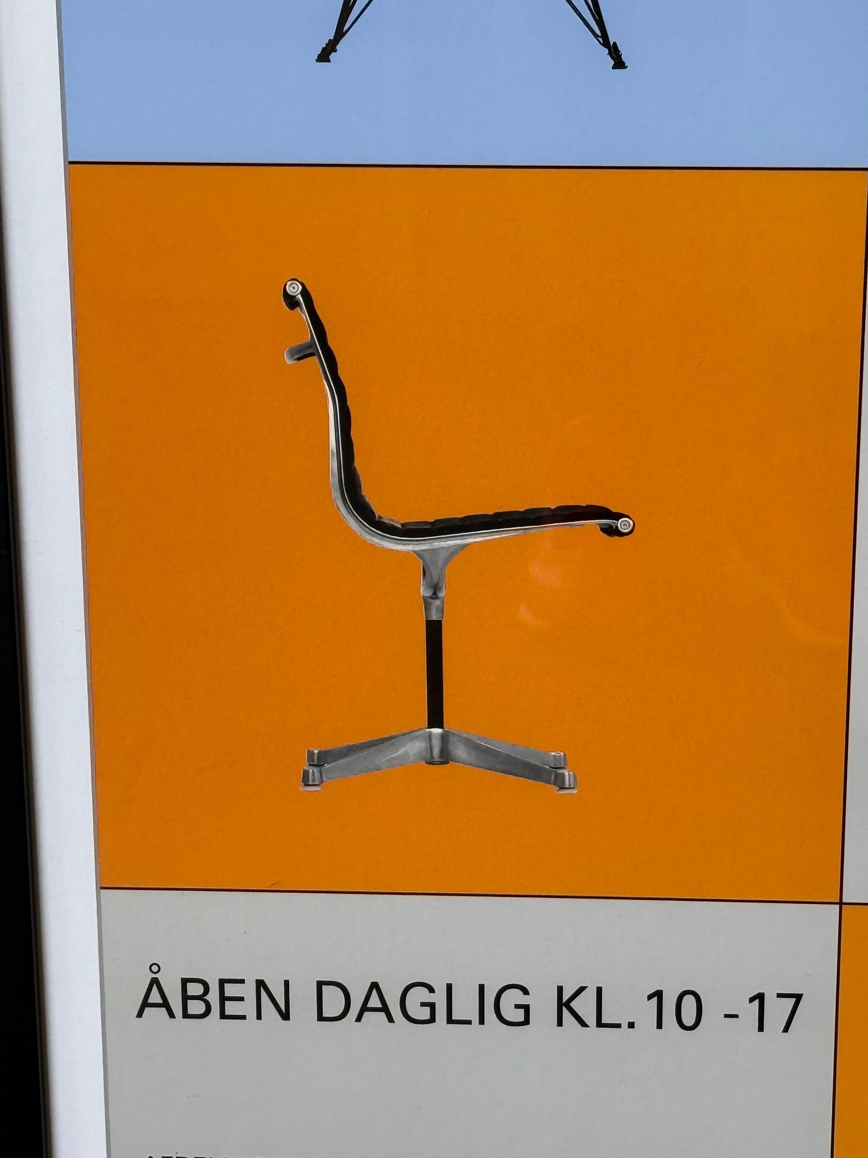 Affiche Eames encadrée de l'exposition du musée Trapholt (Danemark) en vente 3