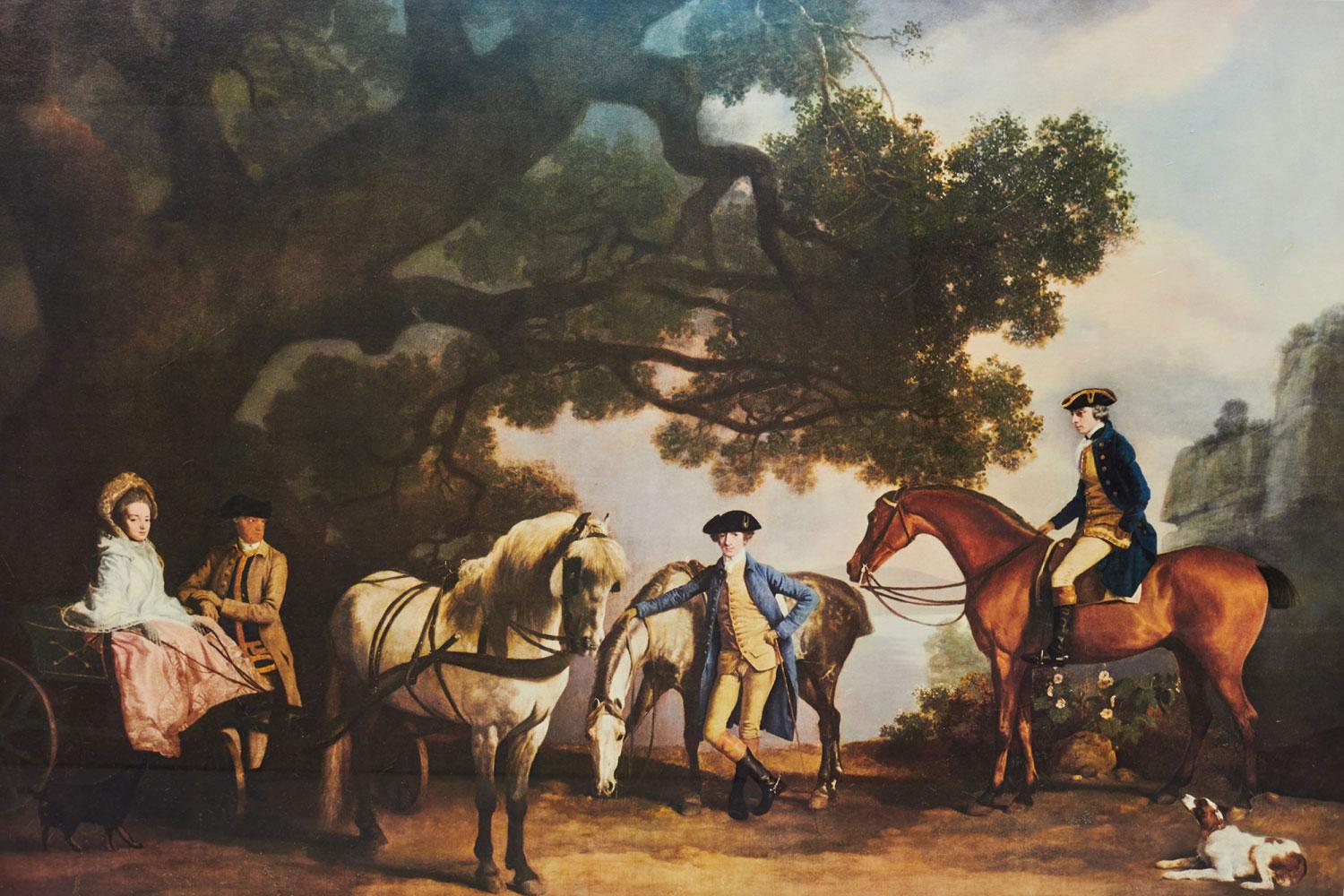 Gravure anglaise de style victorien d'une peinture représentant un groupe d'hommes coiffés de tricornes et une dame dans une calèche avec des chevaux et un chien faisant une promenade dans les bois dans un cadre rectangulaire en bois et un tapis