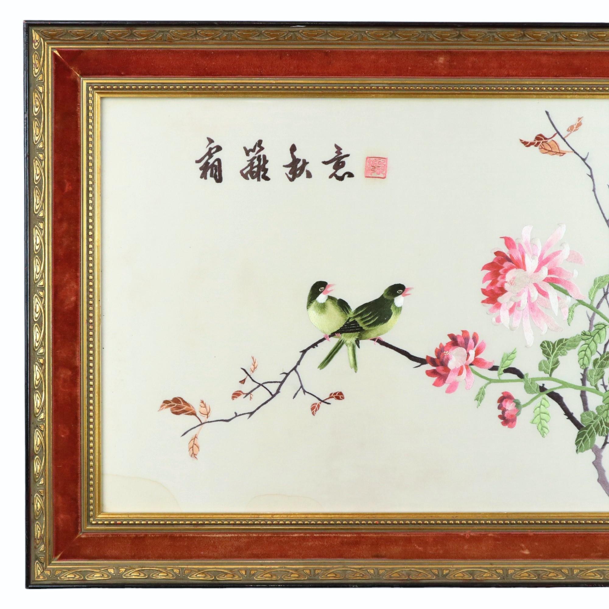 Gerahmte feine chinesische Stickerei auf Seide Vögel auf Branch 69x47cm (Chinoiserie) im Angebot