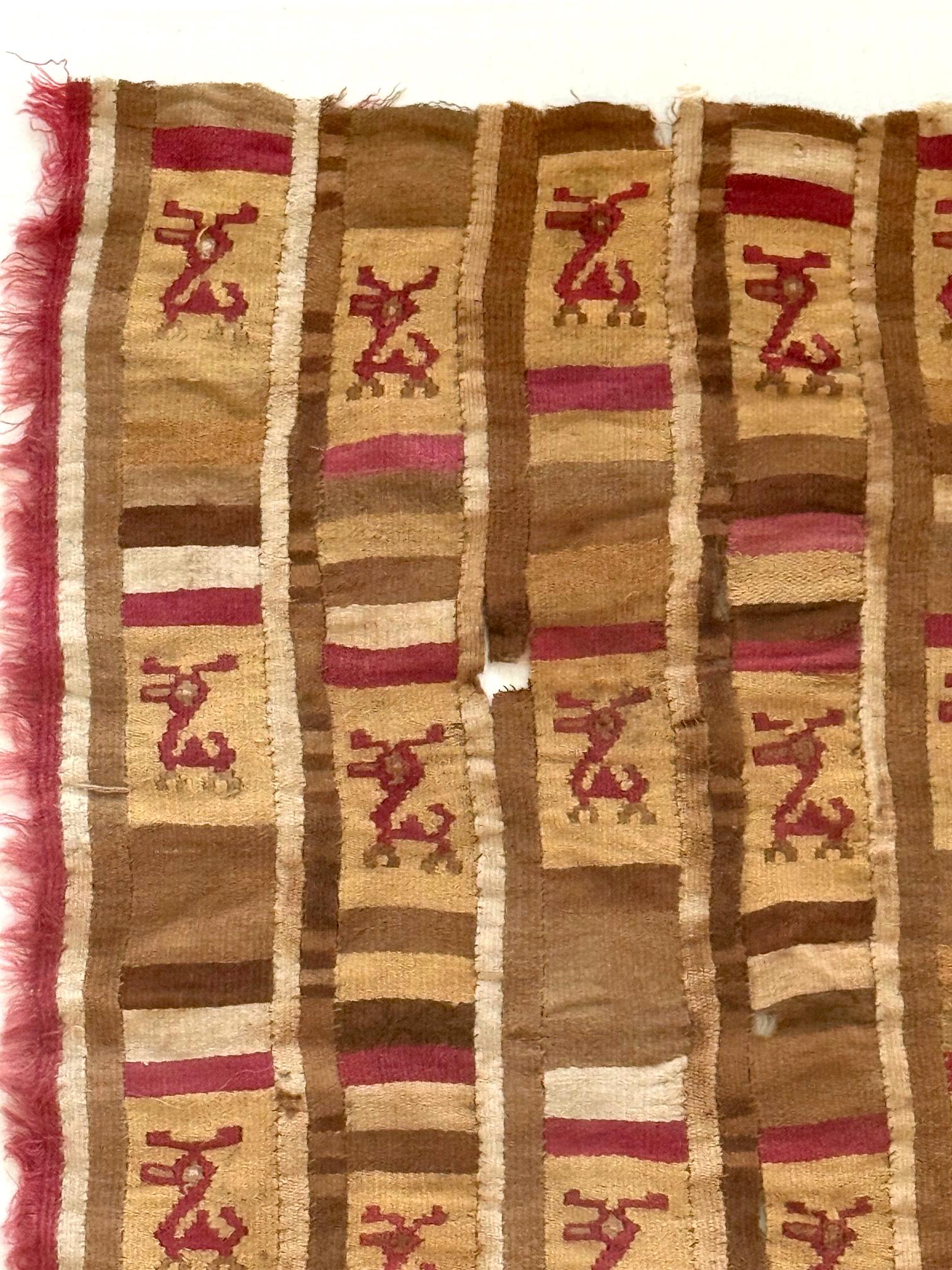 Textil Pictórico Precolombino Finamente Tejido Chimú Calidad de Museo Enmarcado en Bueno estado para la venta en Atlanta, GA