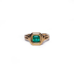 Or 18 carats encadré vert 0,93 carat  Bague émeraude brésilienne par Crayons Sao Paulo