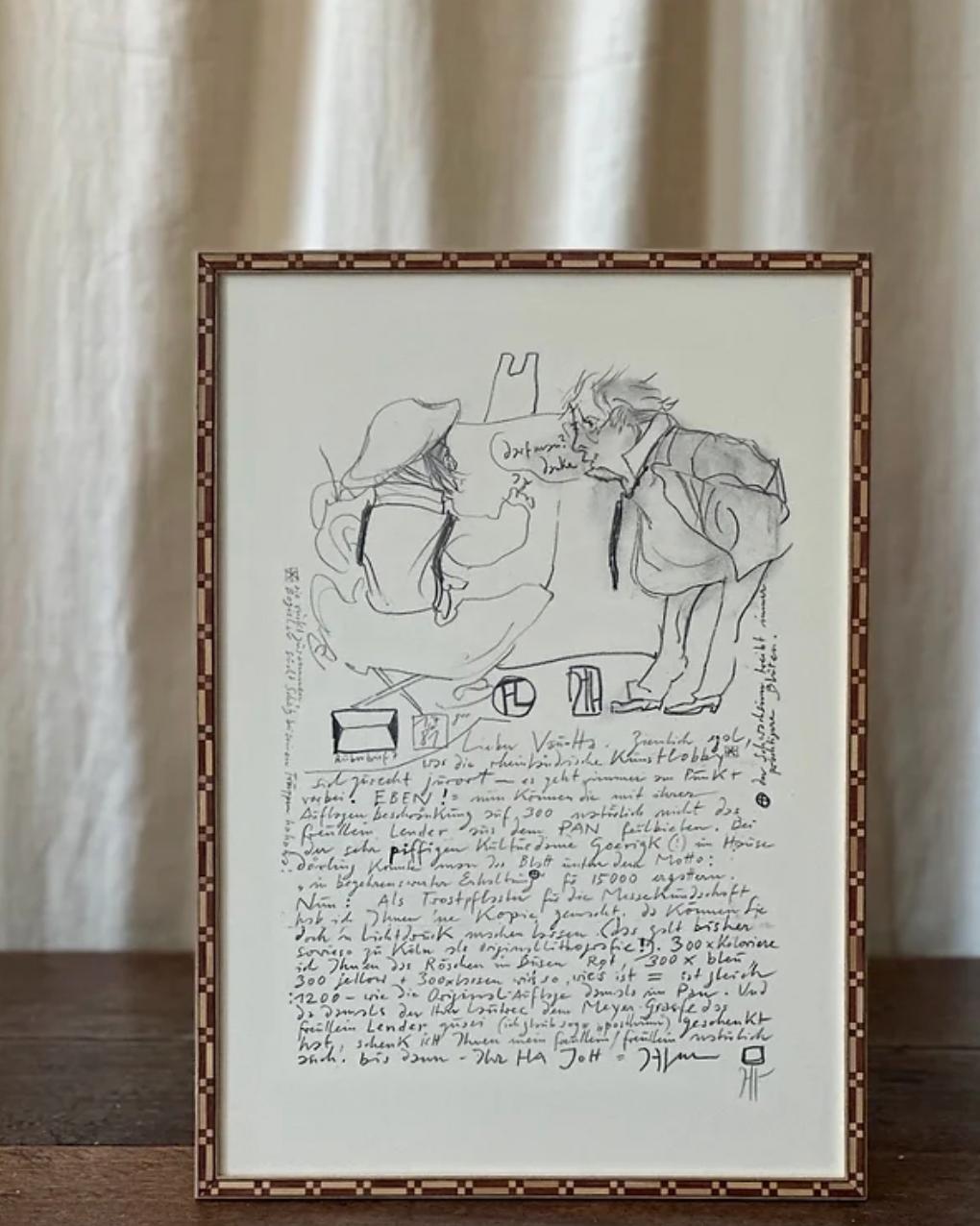 Gerahmter handsignierter Lichtdruck von 1981
Humorvolles Self-Portrait mit Henri de Toulouse-Lautrec

Signiert mit Bleistift unten rechts: HJanssen

Horst Janssen (14. November 1929 - 31. August 1995) war ein deutscher Zeichner, Grafiker,
