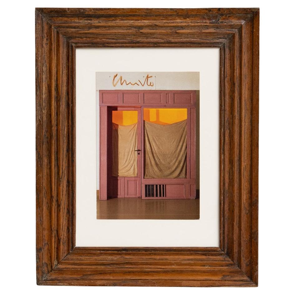 Cartolina offset incorniciata e firmata a mano della "Purple Store Front" di Christo