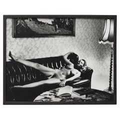Fotografia in bianco e nero di Helmut Newton incorniciata - Nudo iconico, anni '80