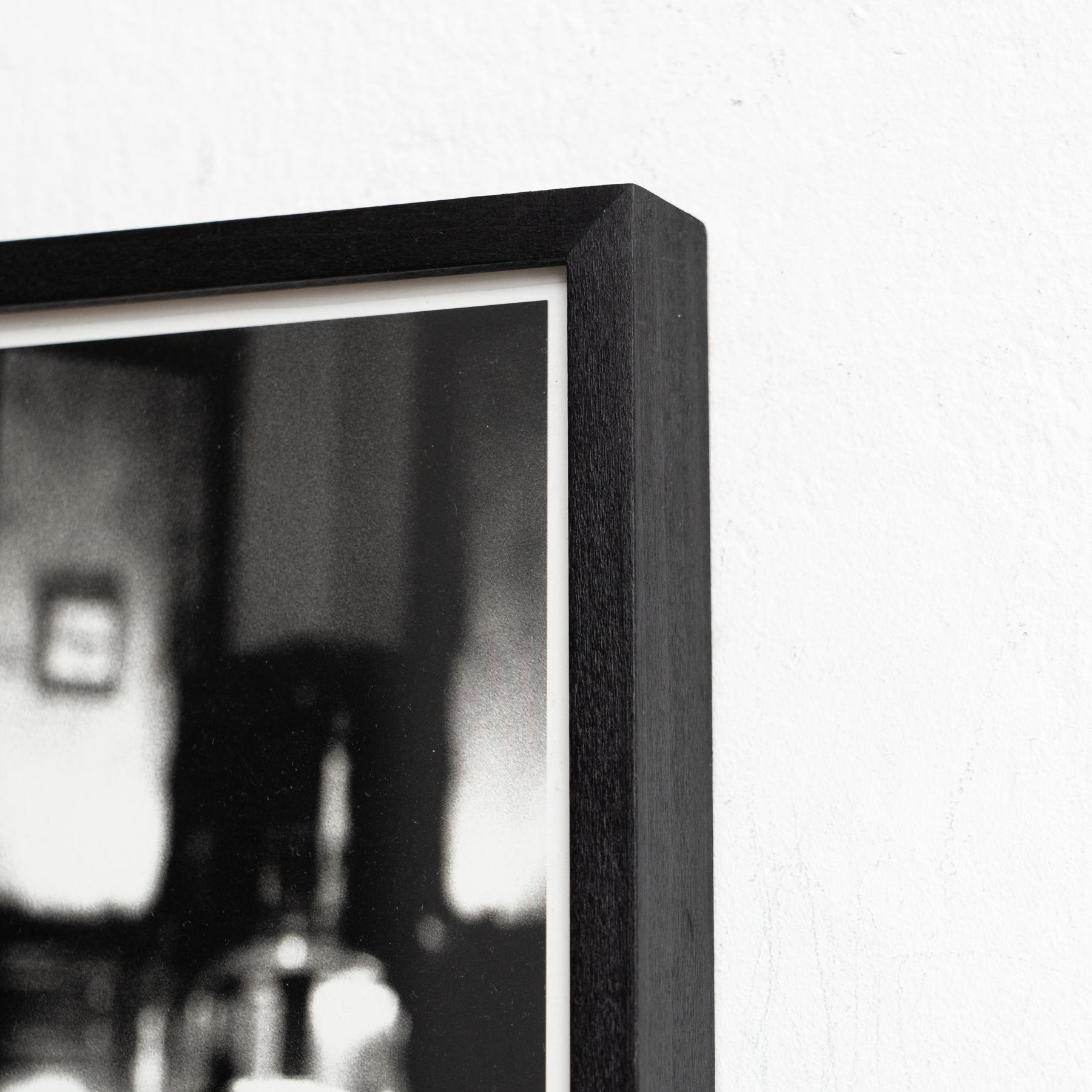 Fotografia in bianco e nero di Helmut Newton incorniciata - Nudo iconico, 1987 in vendita 2