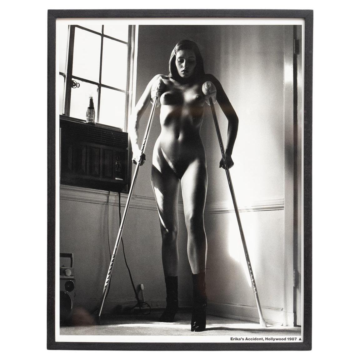Fotografia in bianco e nero di Helmut Newton incorniciata - Nudo iconico, 1987
