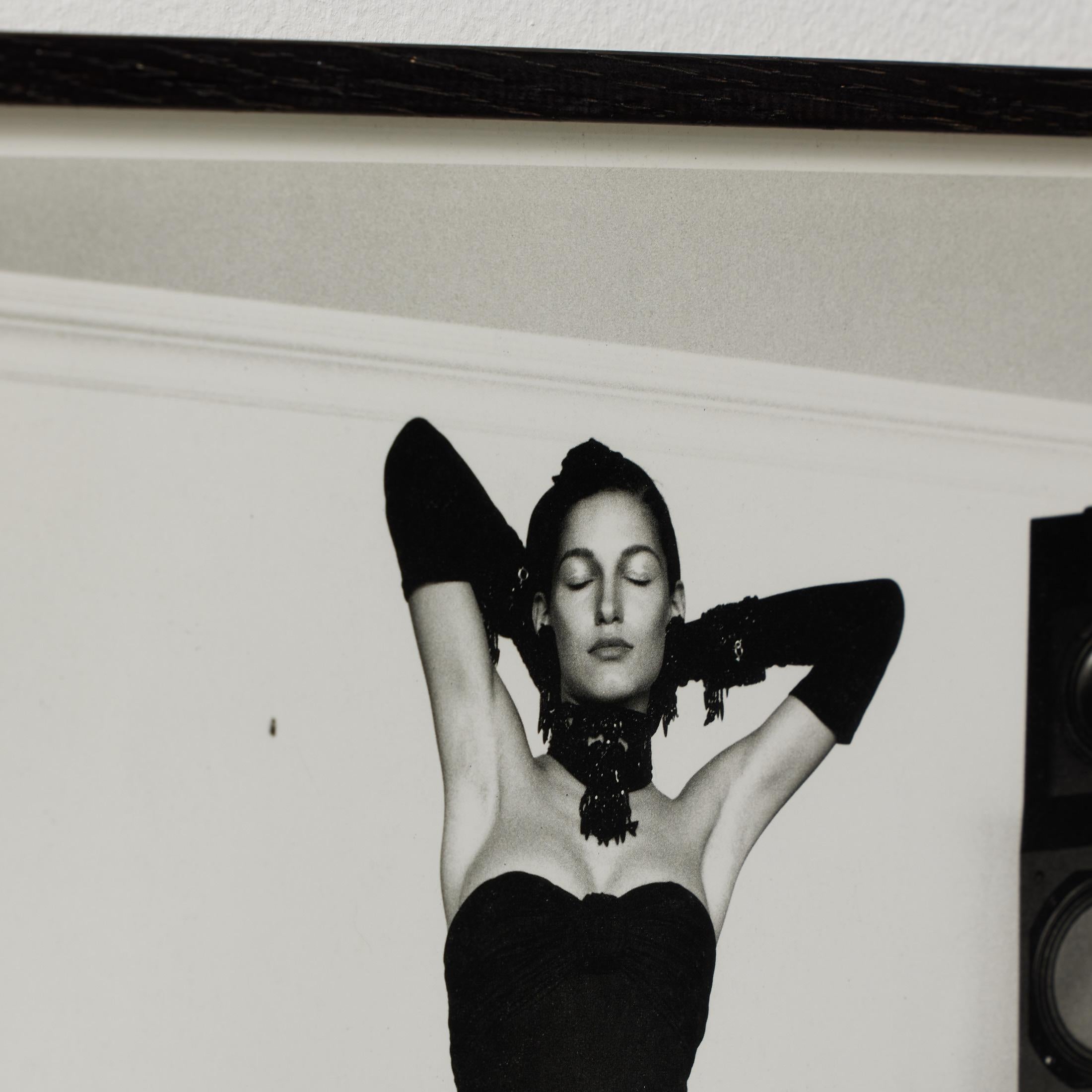 Framed Helmut Newton Black and White Photography - Karl Lagerfeld In Good Condition For Sale In Barcelona, Barcelona