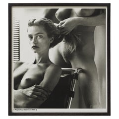 Photo encadrée de Helmut Newton en noir et blanc - "Two Playmates" (1986)