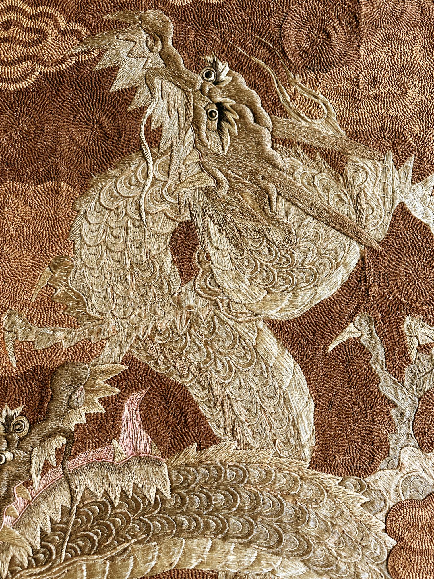 Tapiz Japonés Bordado Dragón Periodo Meiji Enmarcado en venta 5