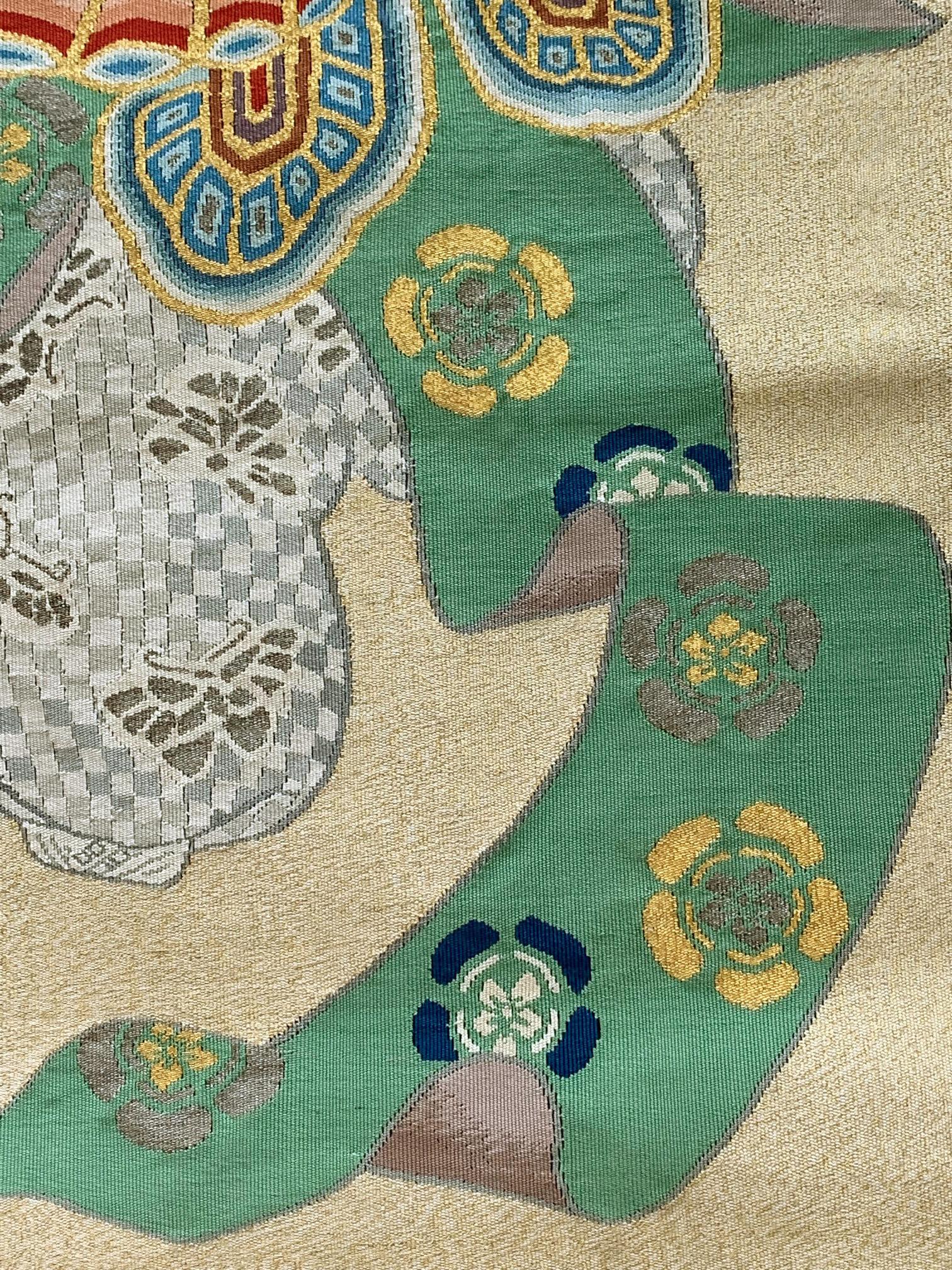 Art textile japonais encadré Fukusa Période Meiji en vente 2