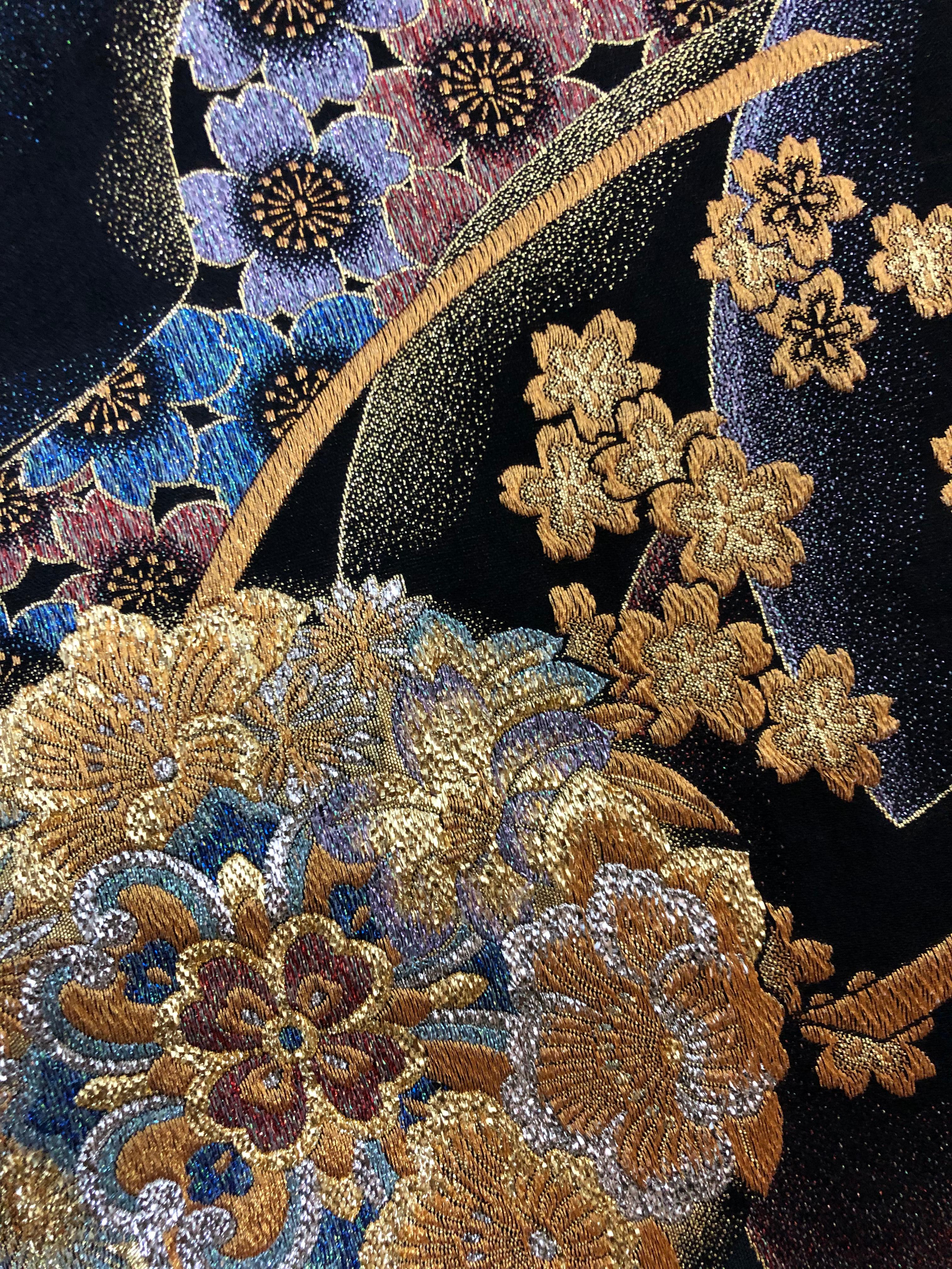 Gerahmte Kimono-Kunst „Bouquet of Love“ von Kimono-Couture, japanische Textilkunst im Zustand „Neu“ im Angebot in Shibuya City, Tokyo