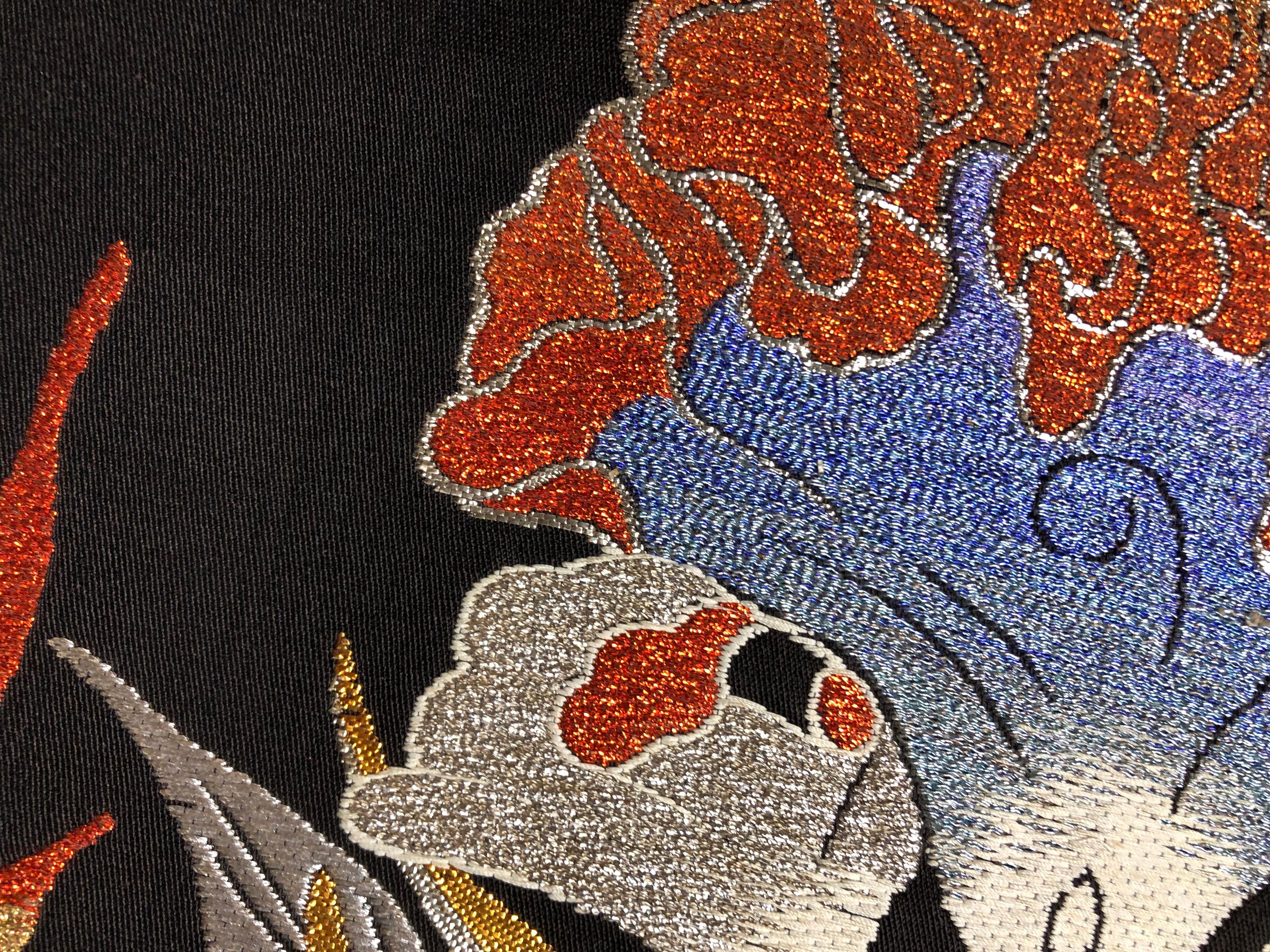 Gerahmte Kimono-Kunst „Graceful Cockscomb“ von Kimono-Couture, Japanische Textilkunst (Stoff) im Angebot
