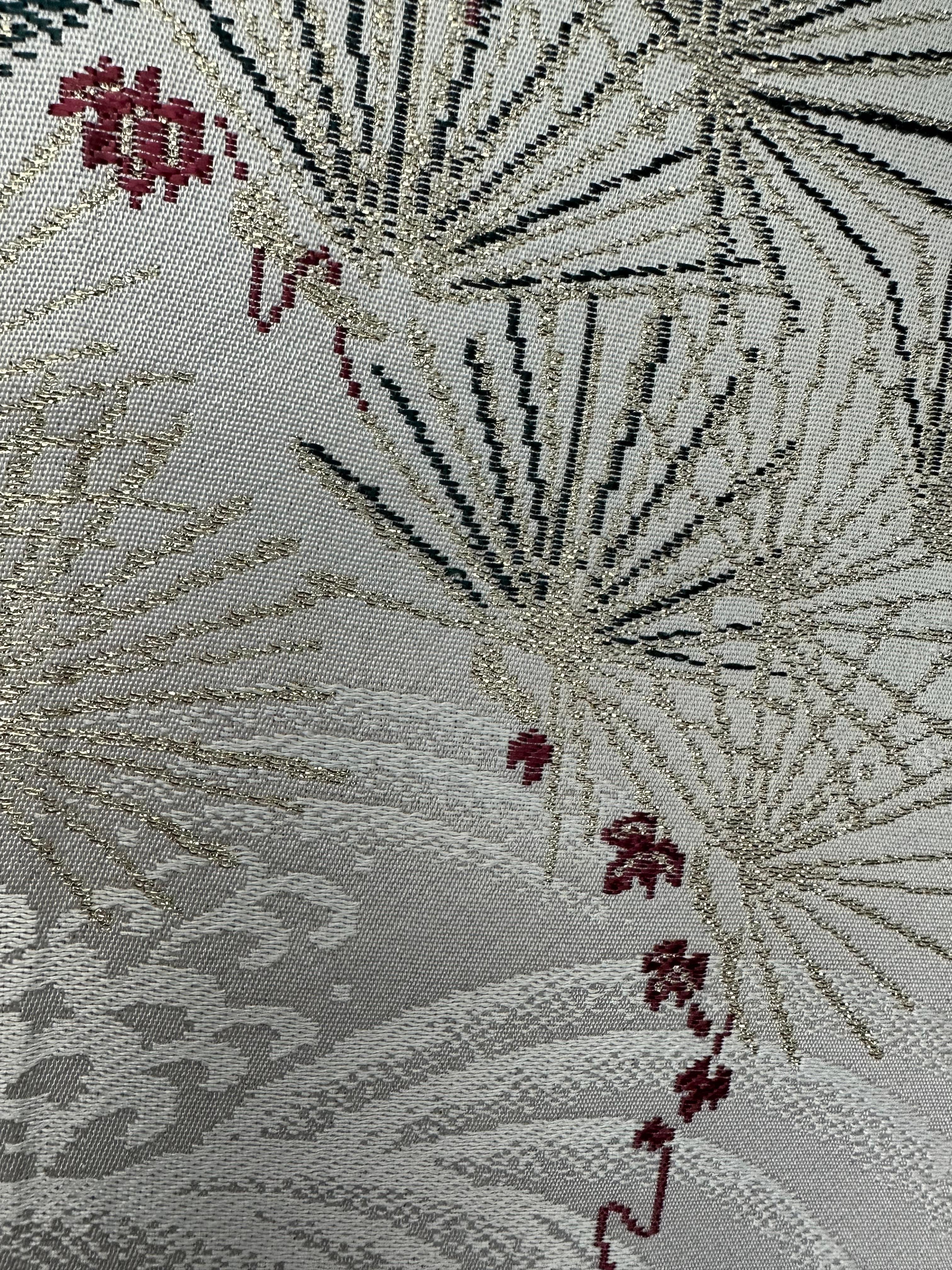 Gerahmte Kimono-Kunst, „Peacock Paradise“ von Kimono-Couture, japanische Textilkunst im Angebot 2