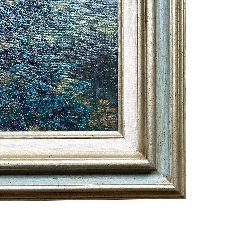 Une douce peinture à l'huile impressionniste sur toile de Shirley Petersen. Cette pièce représente une forêt de fougères d'automne vertes et jaunes luxuriantes. Il est présenté dans un cadre bleu pâle avec des détails métalliques et un fil de