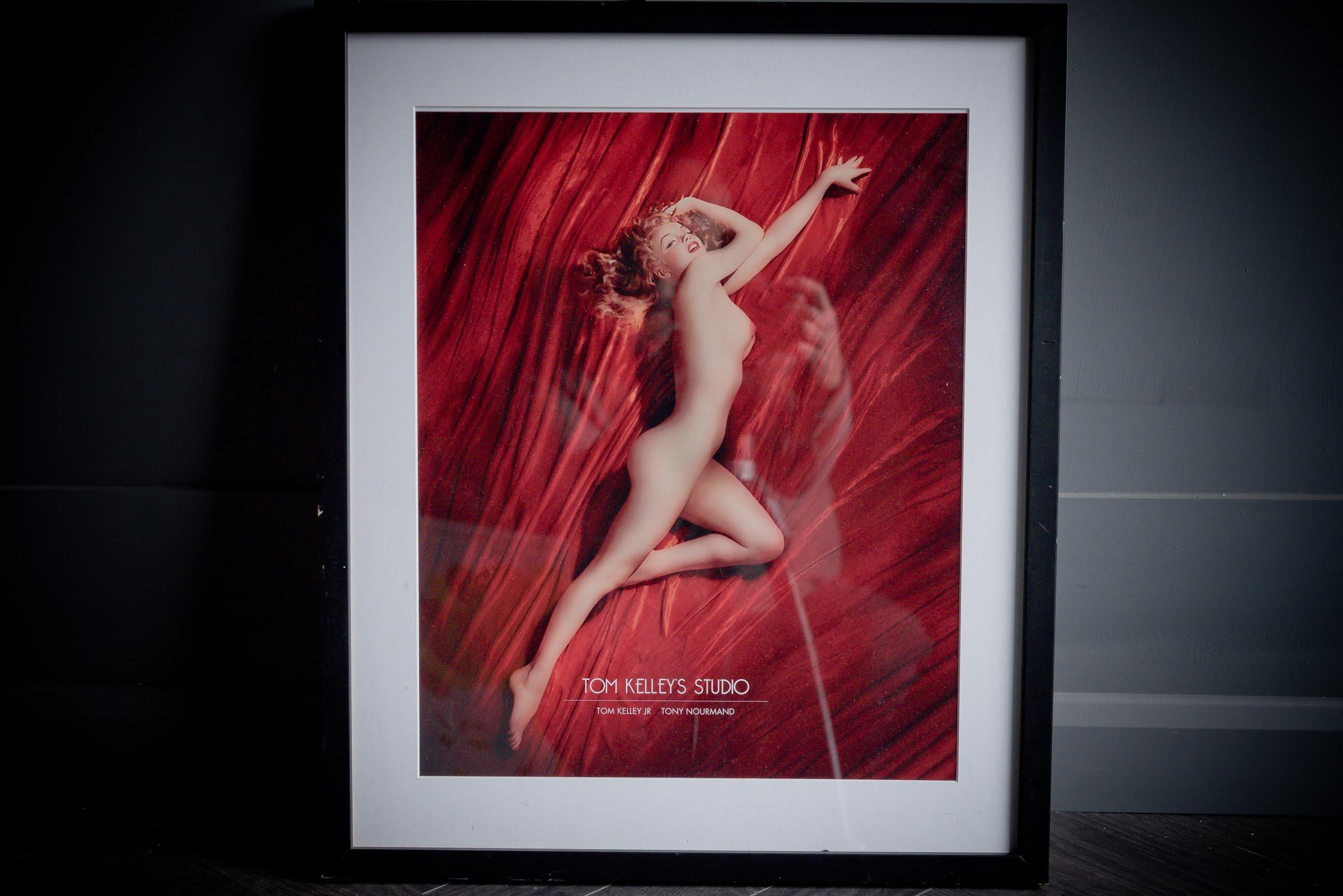 Framed Marilyn Print By Tom Kelley In Good Condition For Sale In Alton, GB