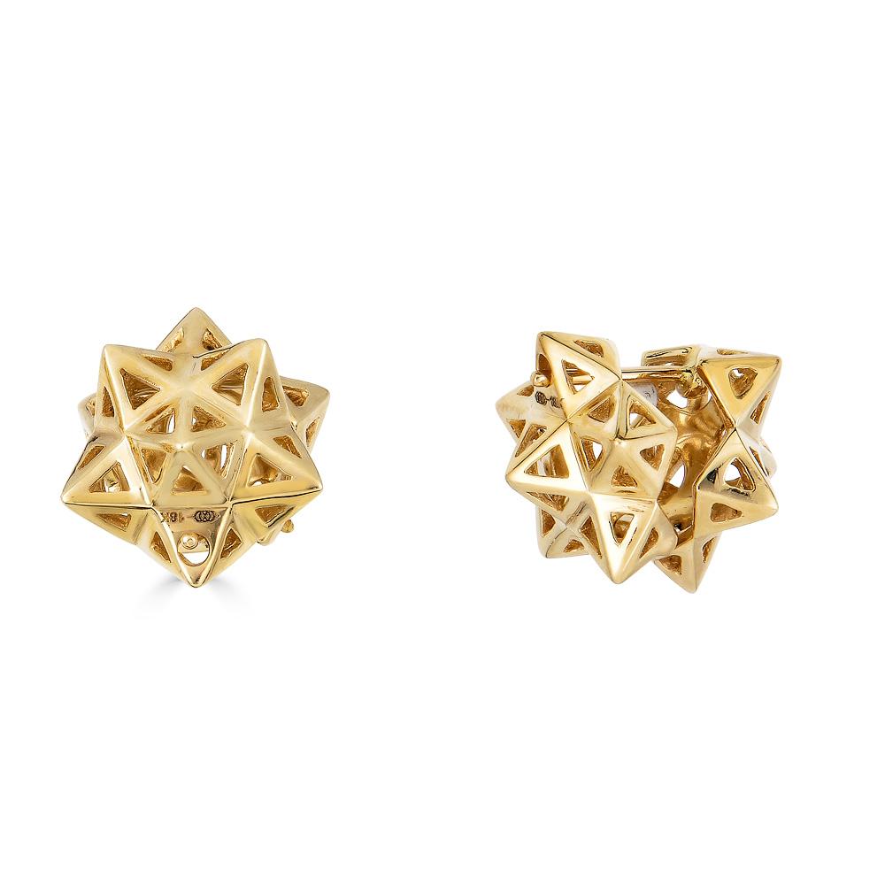 Moderno Orecchini d'oro con mini tetra incorniciato in vendita