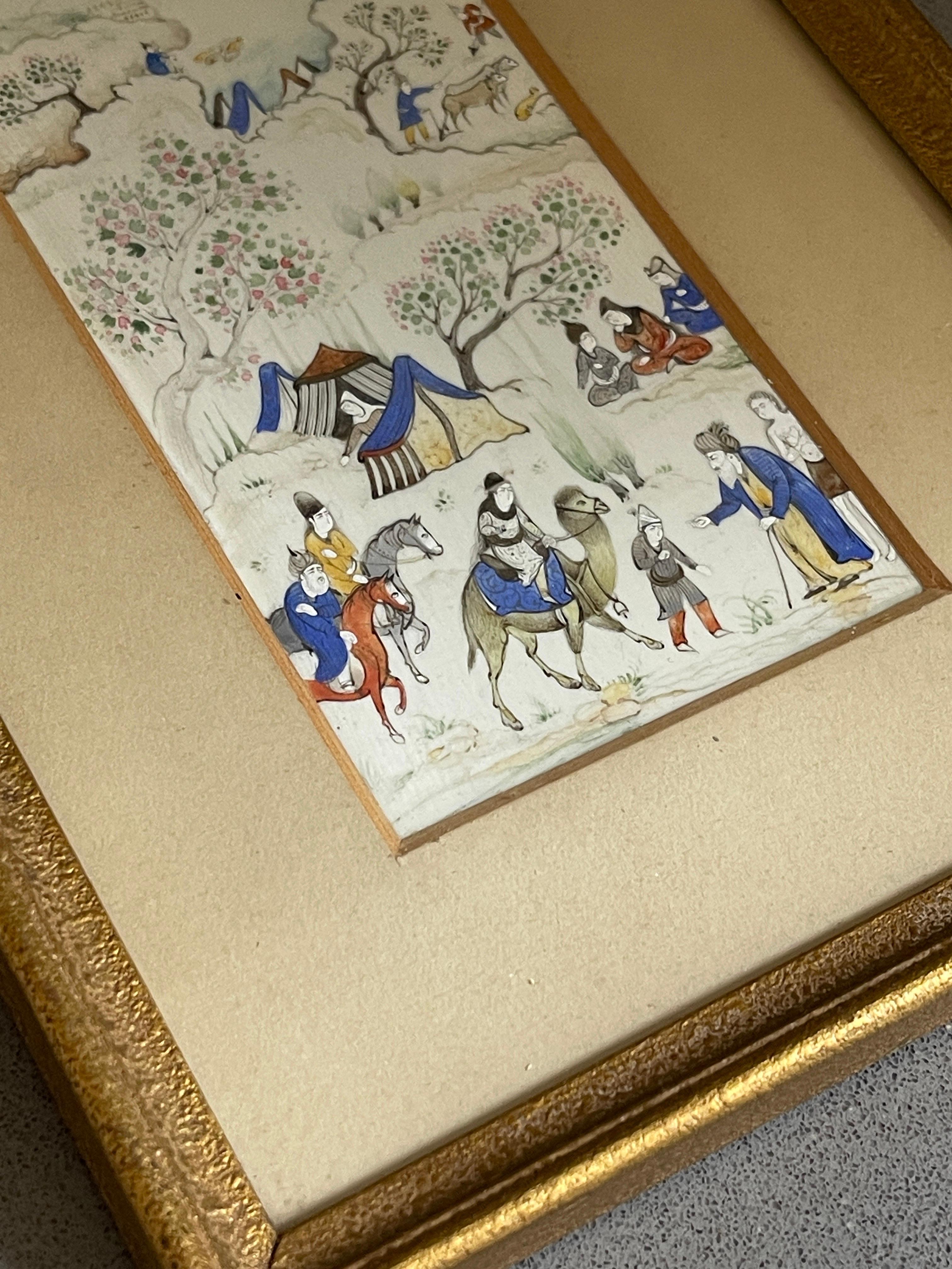 Peinture miniature encadrée de style persan, scène de camp royal, style Qajar, peinte à la main
Exquise peinture miniature de style persan représentant une scène de campement royal avec des courtisans, des cavaliers et des assistants au milieu
