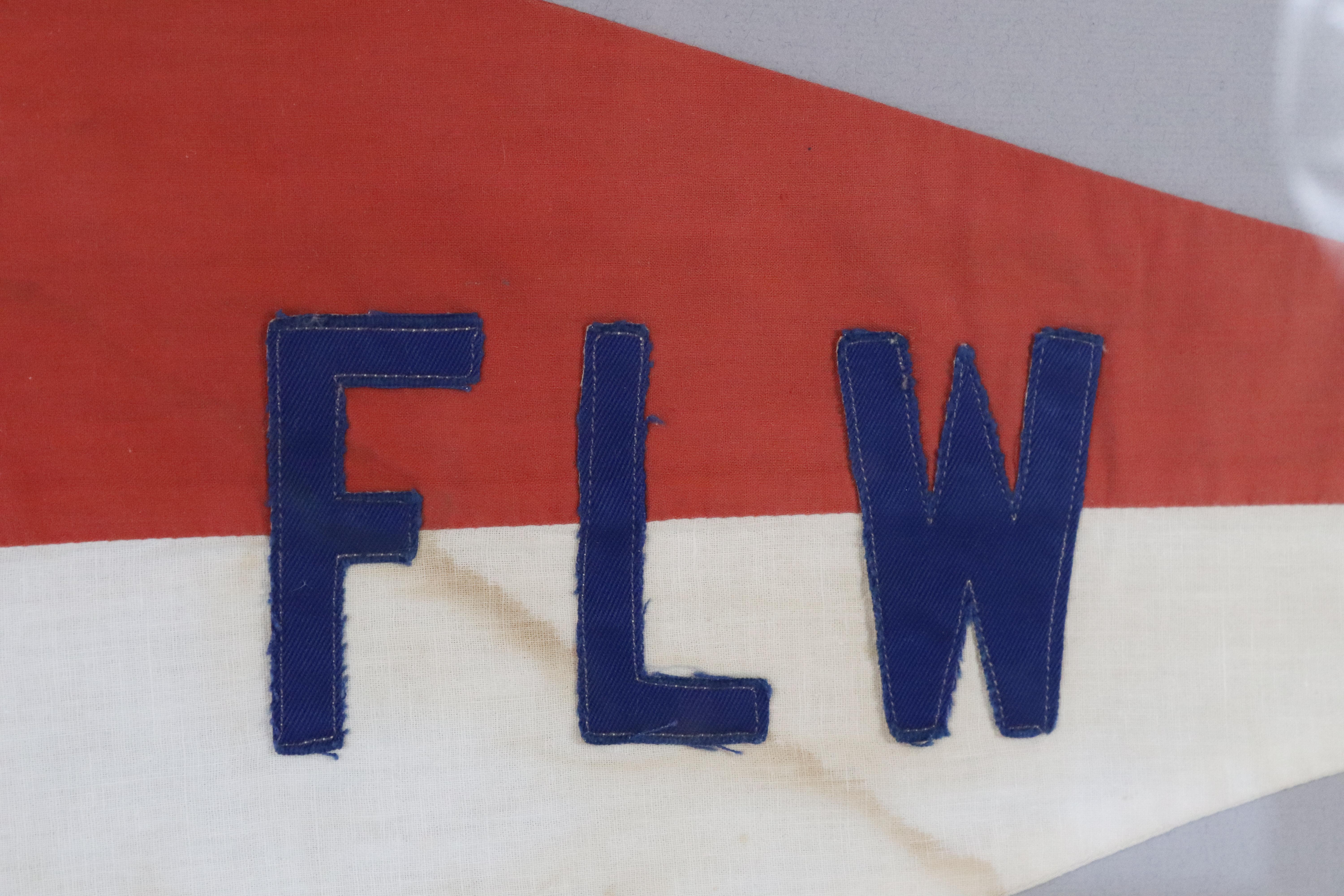 Burgeee nautique encadrée « FLW » en vente 1