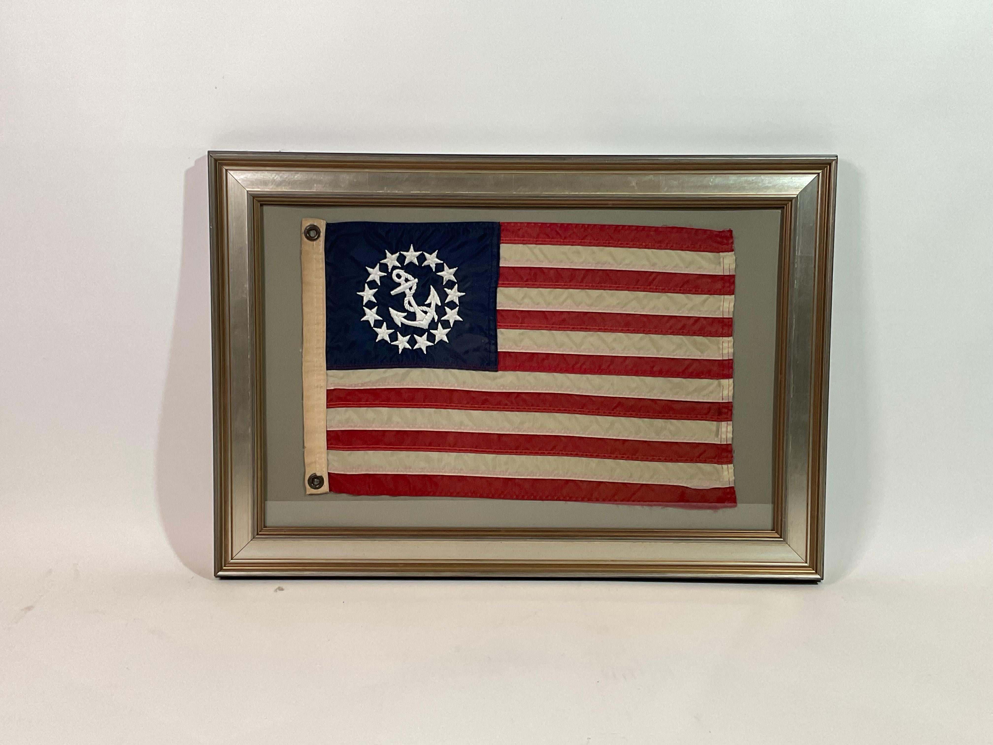 Framed Nautical Flag of a Yacht Ensign im Zustand „Gut“ im Angebot in Norwell, MA