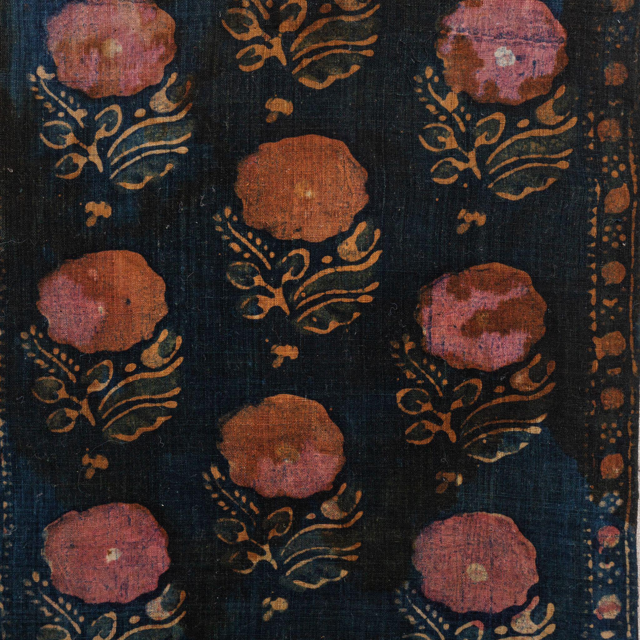 Gerahmtes Ottomane Handblock-Textil, bedrucktes und besticktes Textil im Zustand „Gut“ im Angebot in Poole, GB