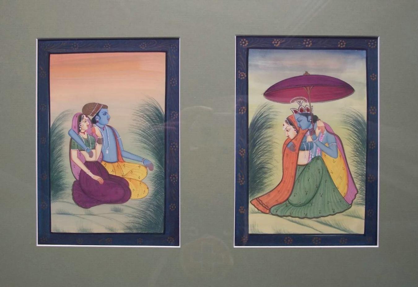 Coppia di dipinti vintage su carta a guazzo dell'Asia meridionale con riflessi dorati - contenuti in un'unica cornice con bordi smussati e vetro - metà del XX secolo.

Eccellenti condizioni d'epoca - i dipinti non sono stati visti fuori dalla