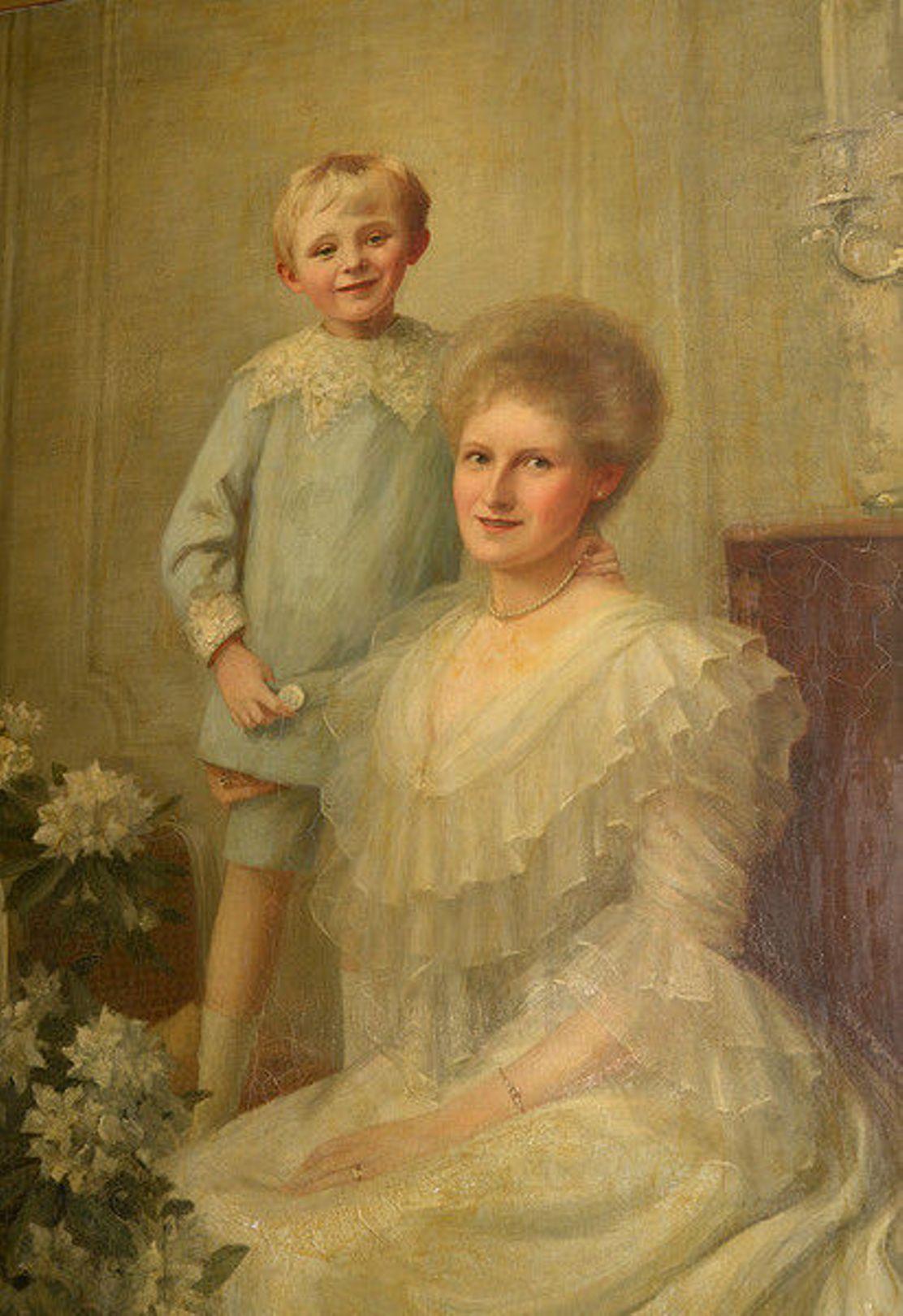 English Framed Portrait of a Mother & Son, Edwardian Period For Sale