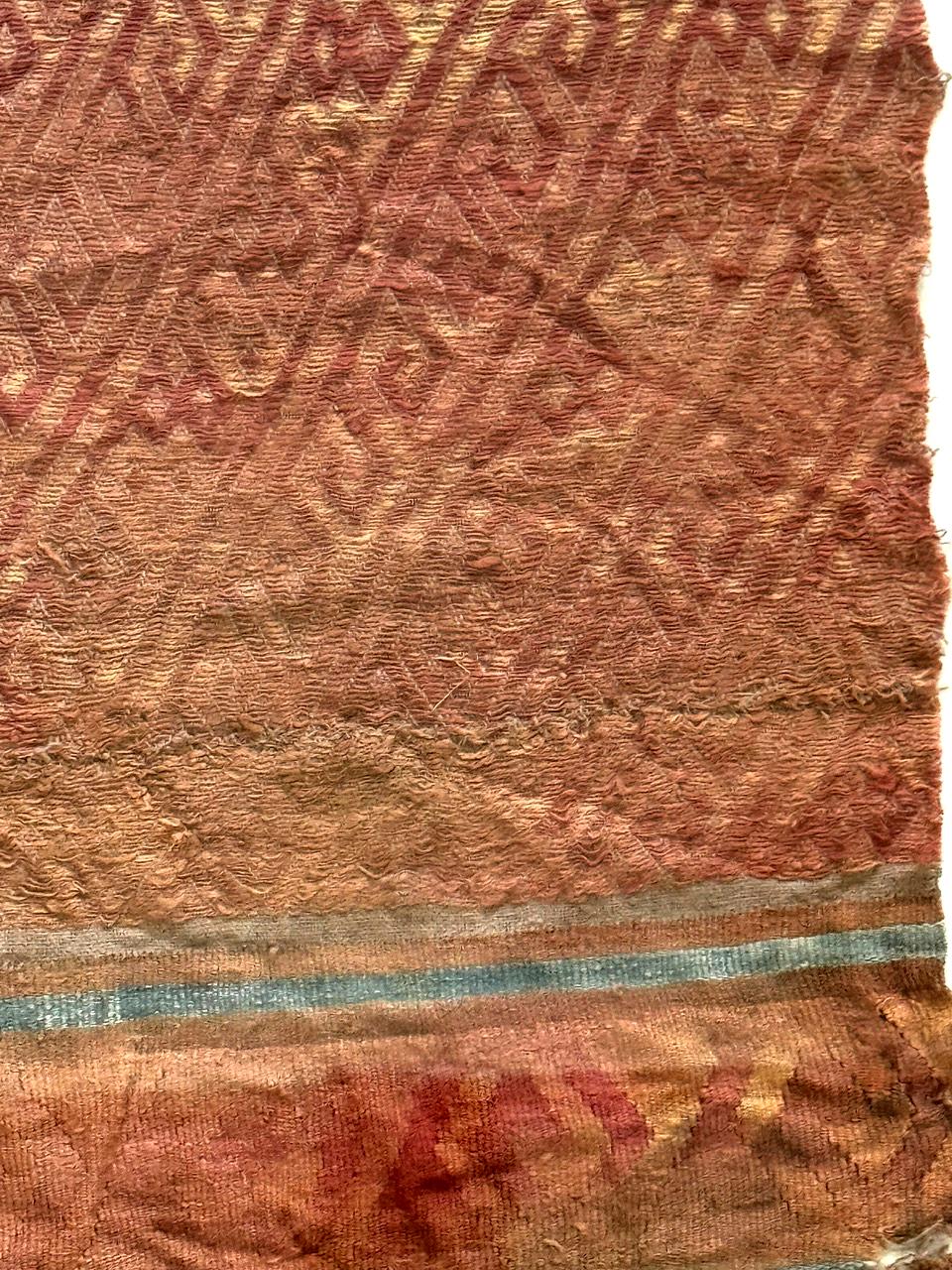 Fragmento enmarcado de textil fino precolombino de la cultura Chancay Textil en venta
