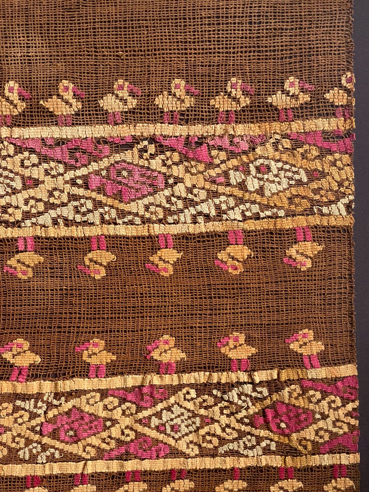 Framed Pre-Columbian Woven Textile from Chancay Culture In Good Condition For Sale In Atlanta, GA