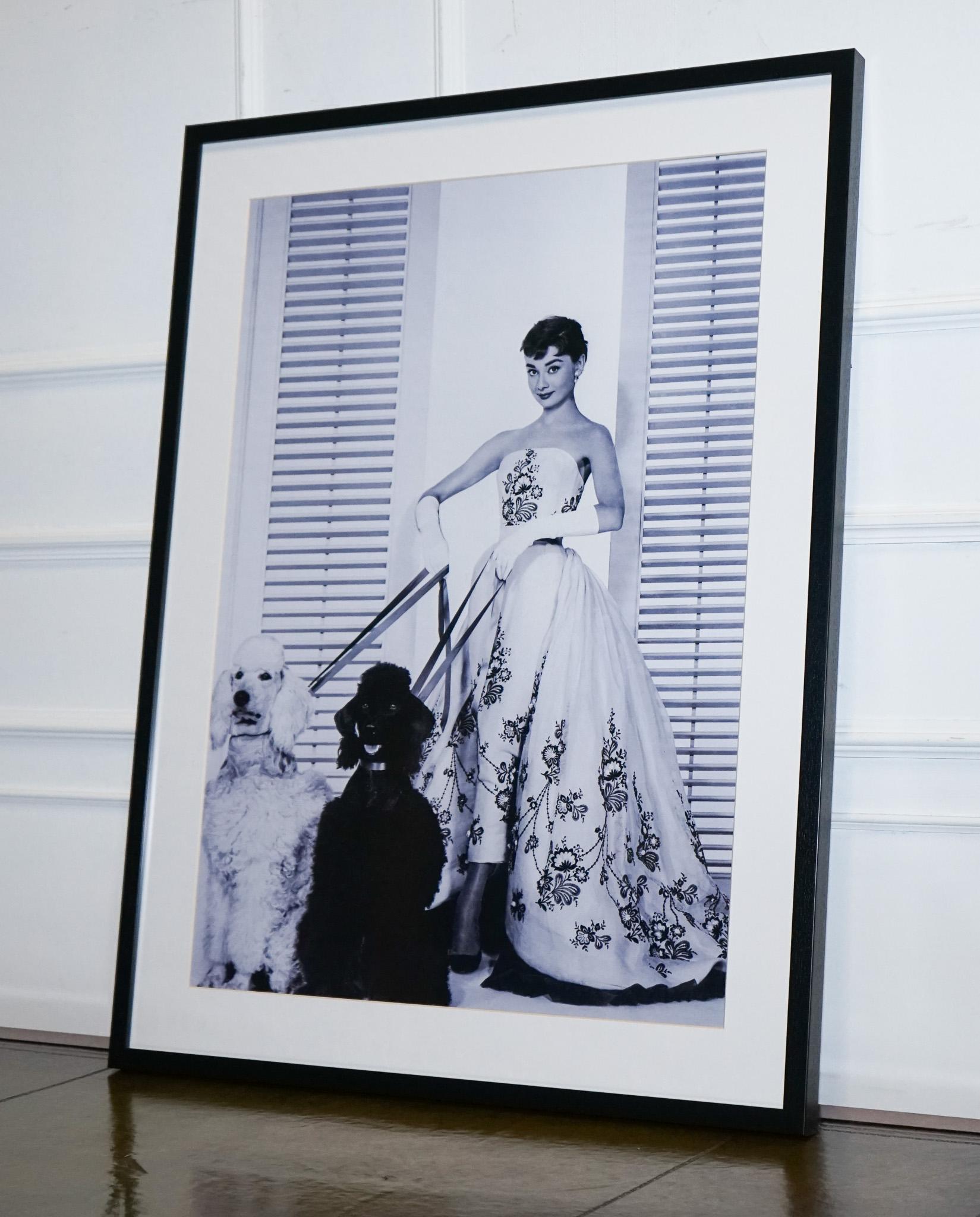 PRINT AUDREY HEPBURN DANS LA ROBE D' ORGANDY BALL Bon état - En vente à Pulborough, GB