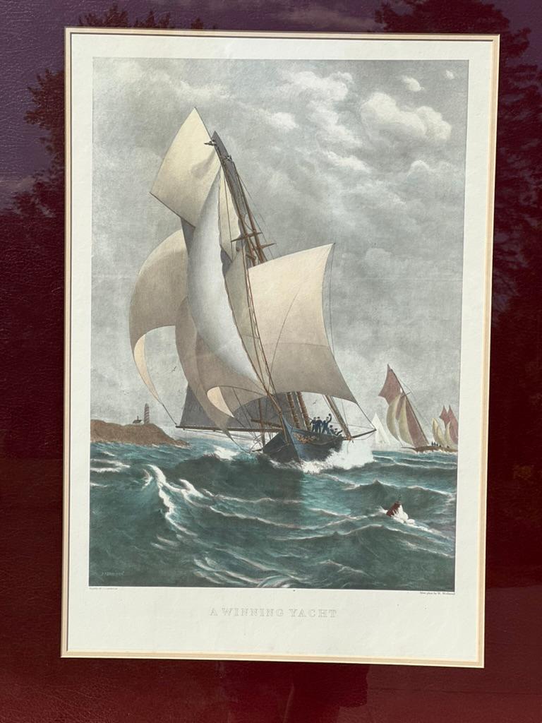 Classico americano Stampa incorniciata di J.O. Davidson, Uno yacht vincente - dopo un originale del 1885 in vendita