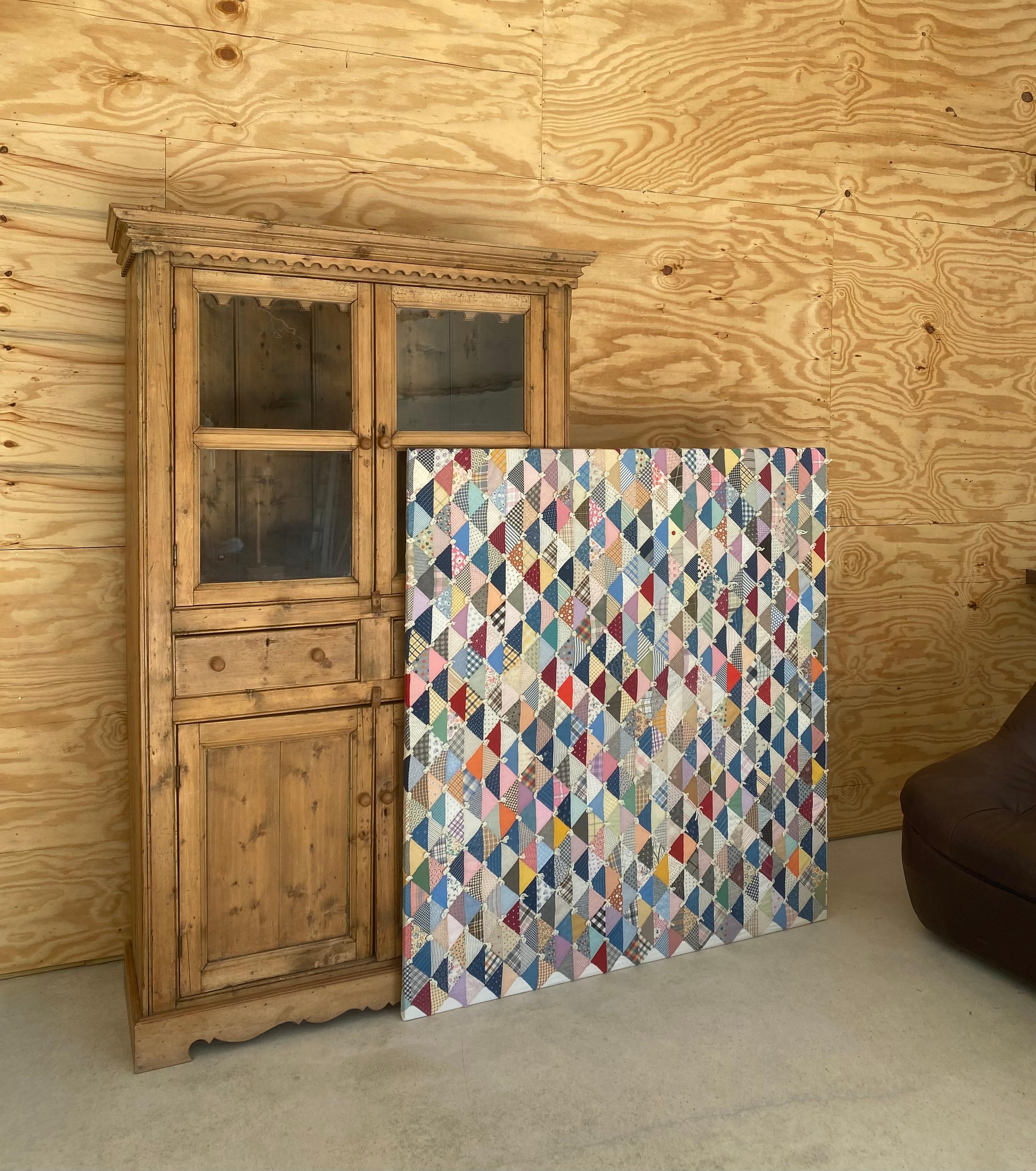 Framed Quilt circa 1950s (Amerikanische Klassik) im Angebot