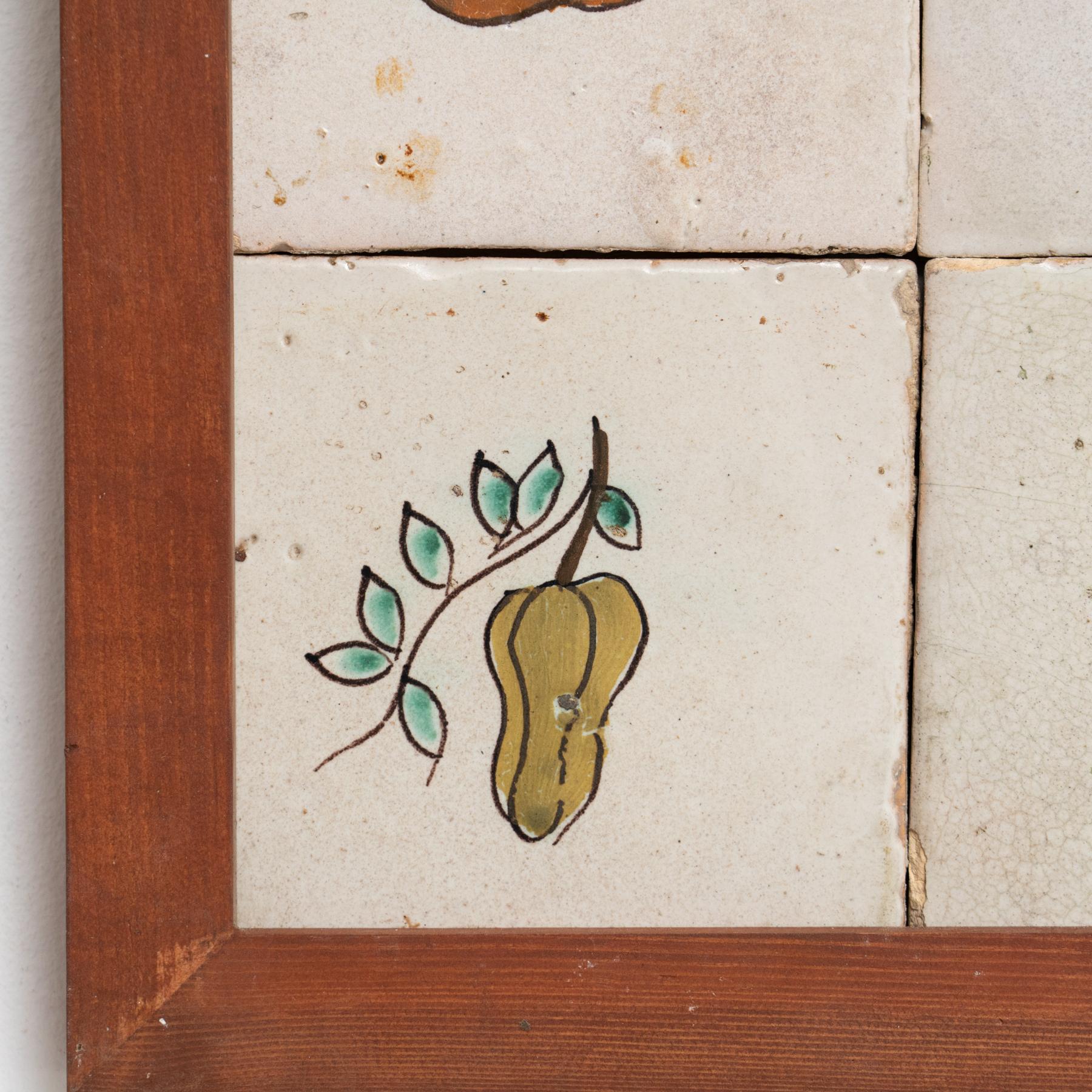 Céramique Ensemble encadré du début du 20e siècle, carreaux catalanes peints à la main en vente