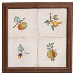 Conjunto enmarcado de azulejos catalanes pintados a mano de principios del siglo XX