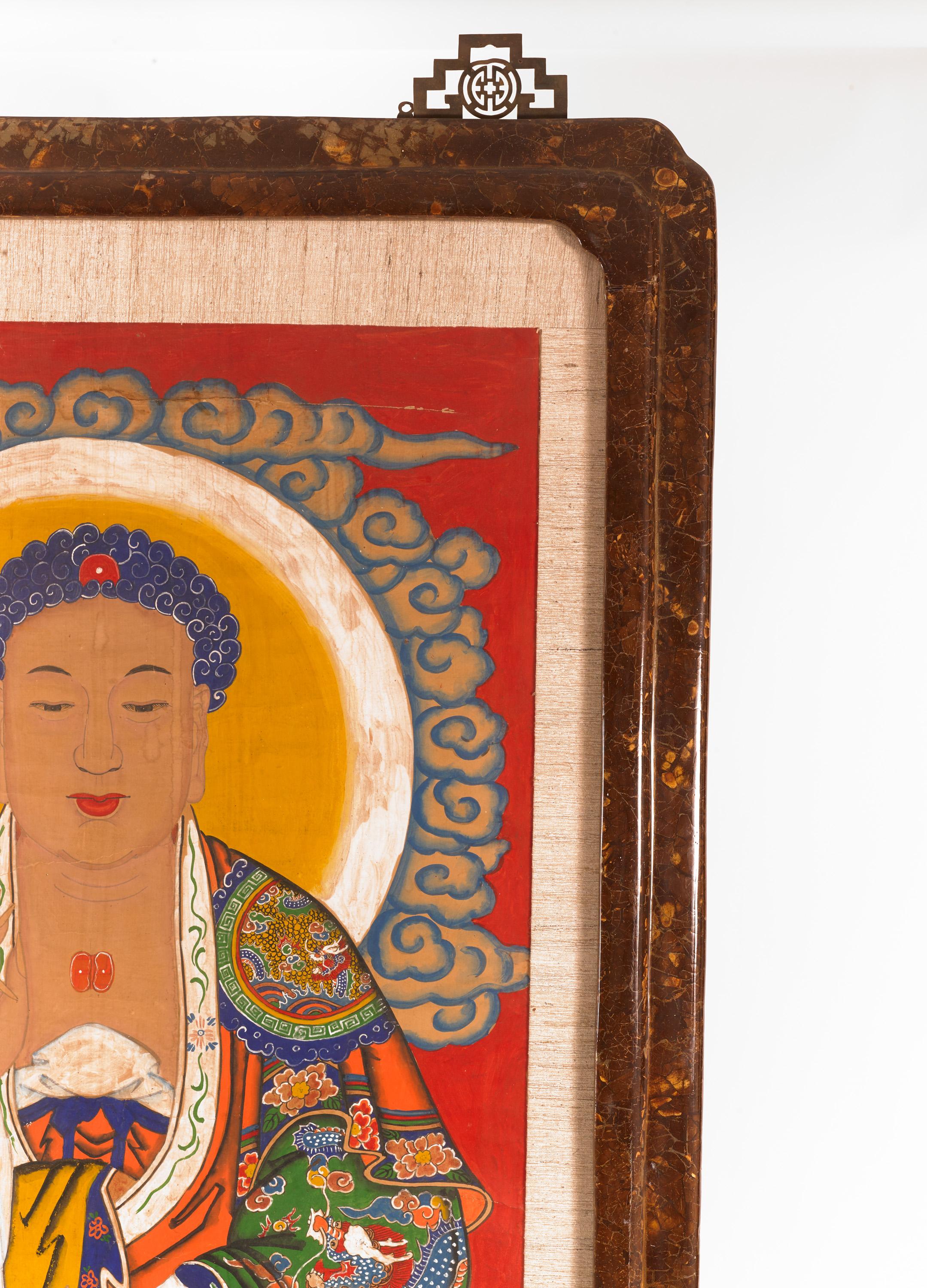 Angeboten wird ein lebendiges und kunstvolles tibetisch-buddhistisches 