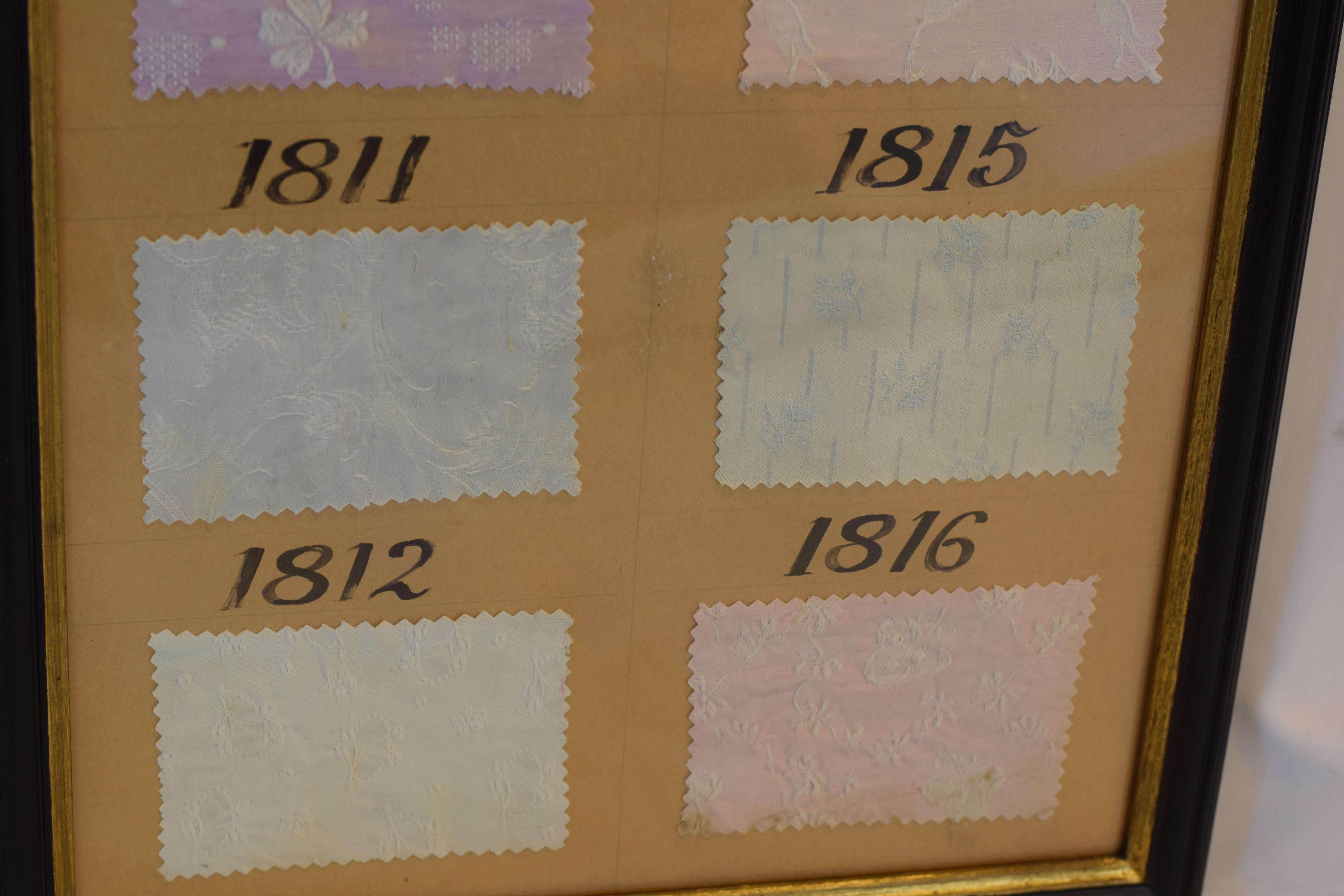 20ième siècle Echantillon de tissu vintage français encadré en vente