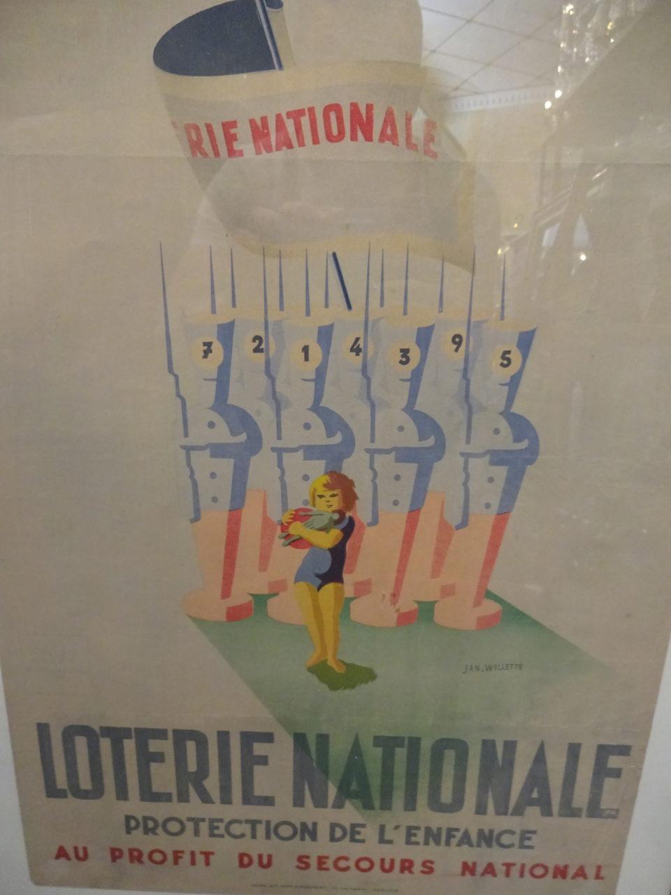Fabulous and stylish original French National lottery advertising poster, dating from 1938-1944. A true vintage poster art collectible and great room interior.

This one is well framed in a lovely black stained wooden frame.