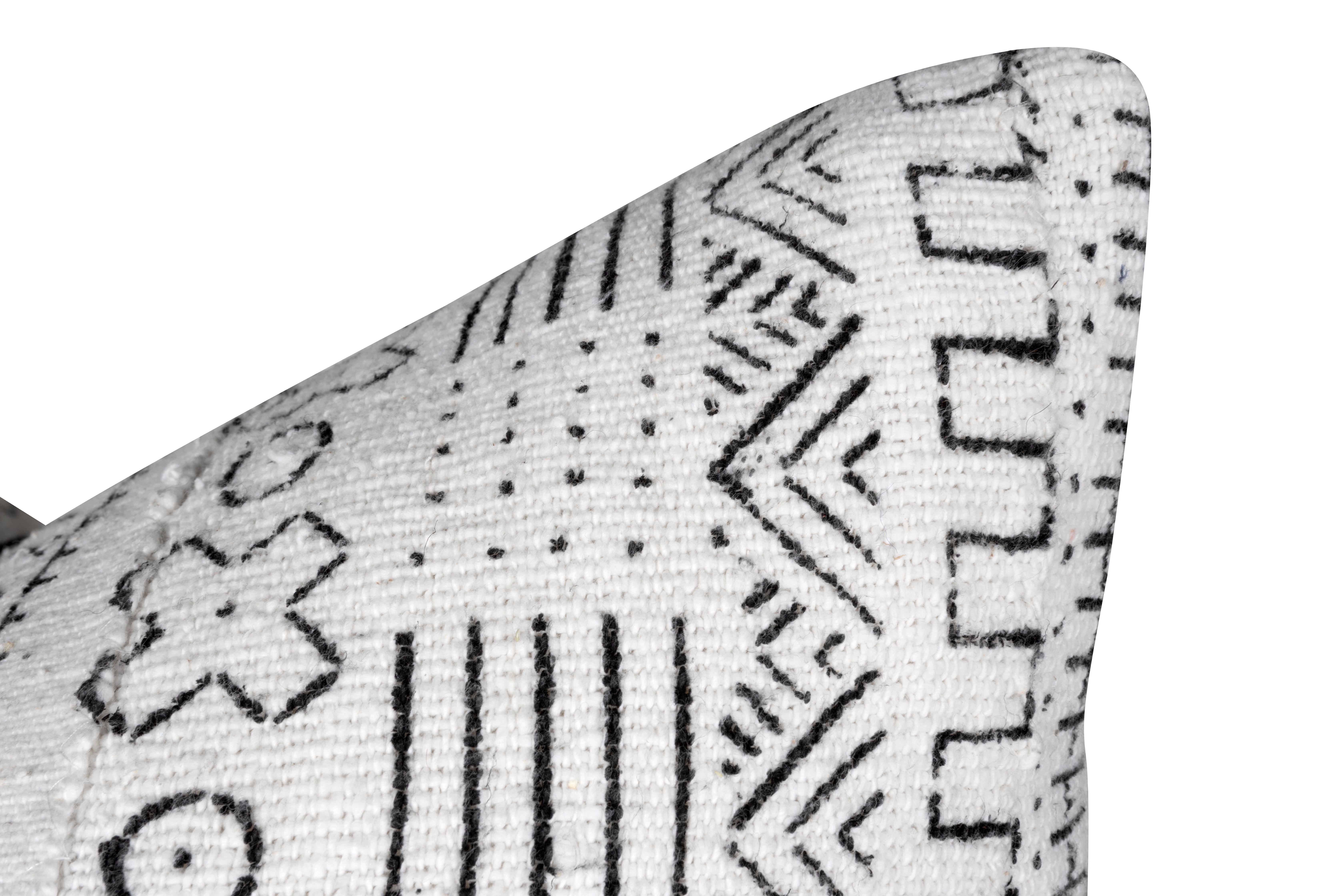 Contemporary Frameworks, Pillow, Vintage Moroccan Linen White Textile For Sale