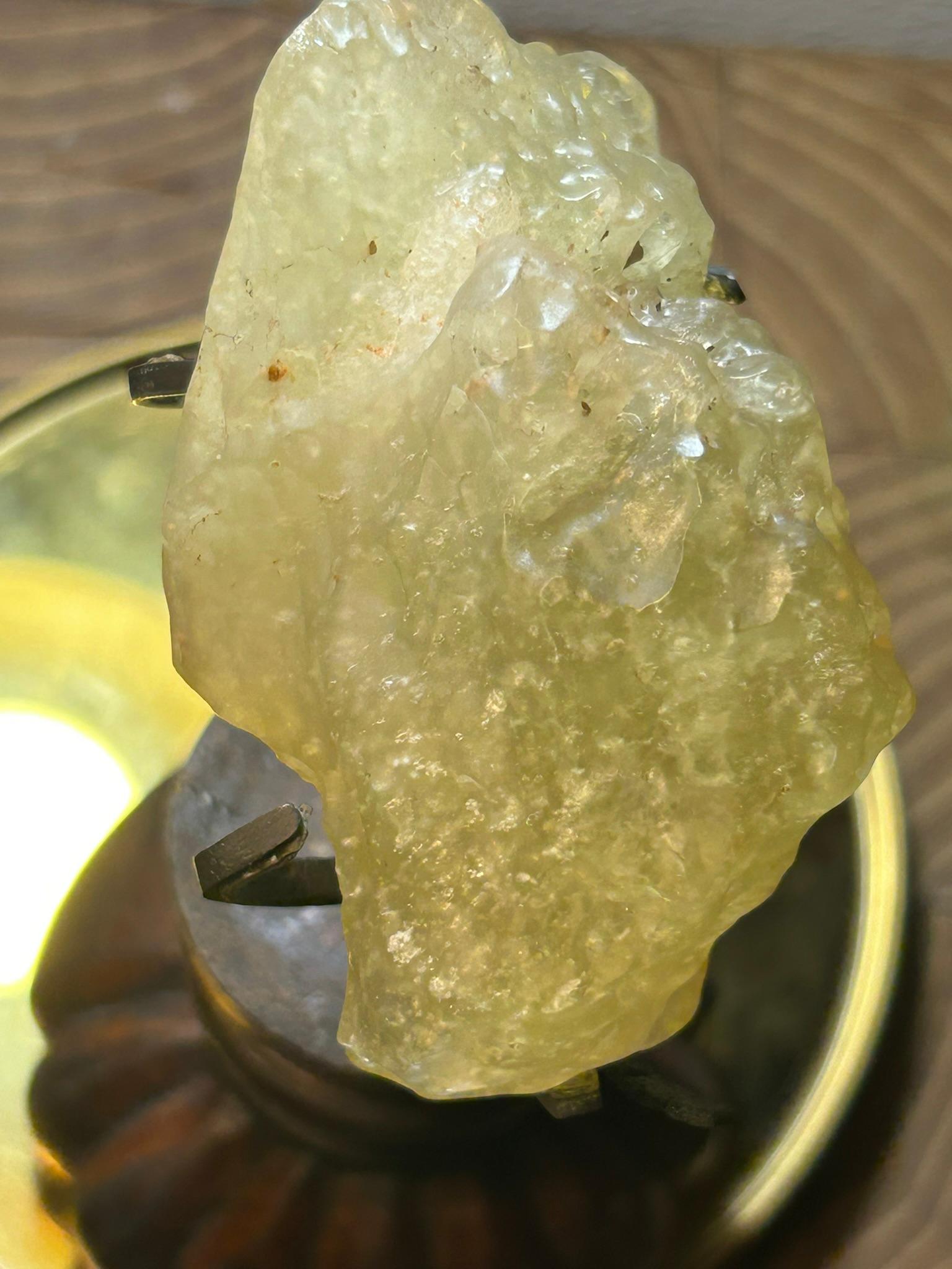 Frammento di Libyan Desert Glass - base anticata in Teca - Egitto/Libia ~29 mil im Angebot 6