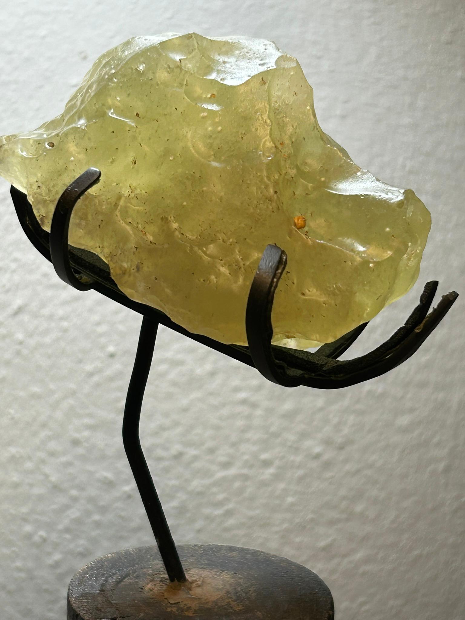 Frammento di Libyan Desert Glass - base anticata in Teca - Egitto/Libia ~29 mil im Angebot 9