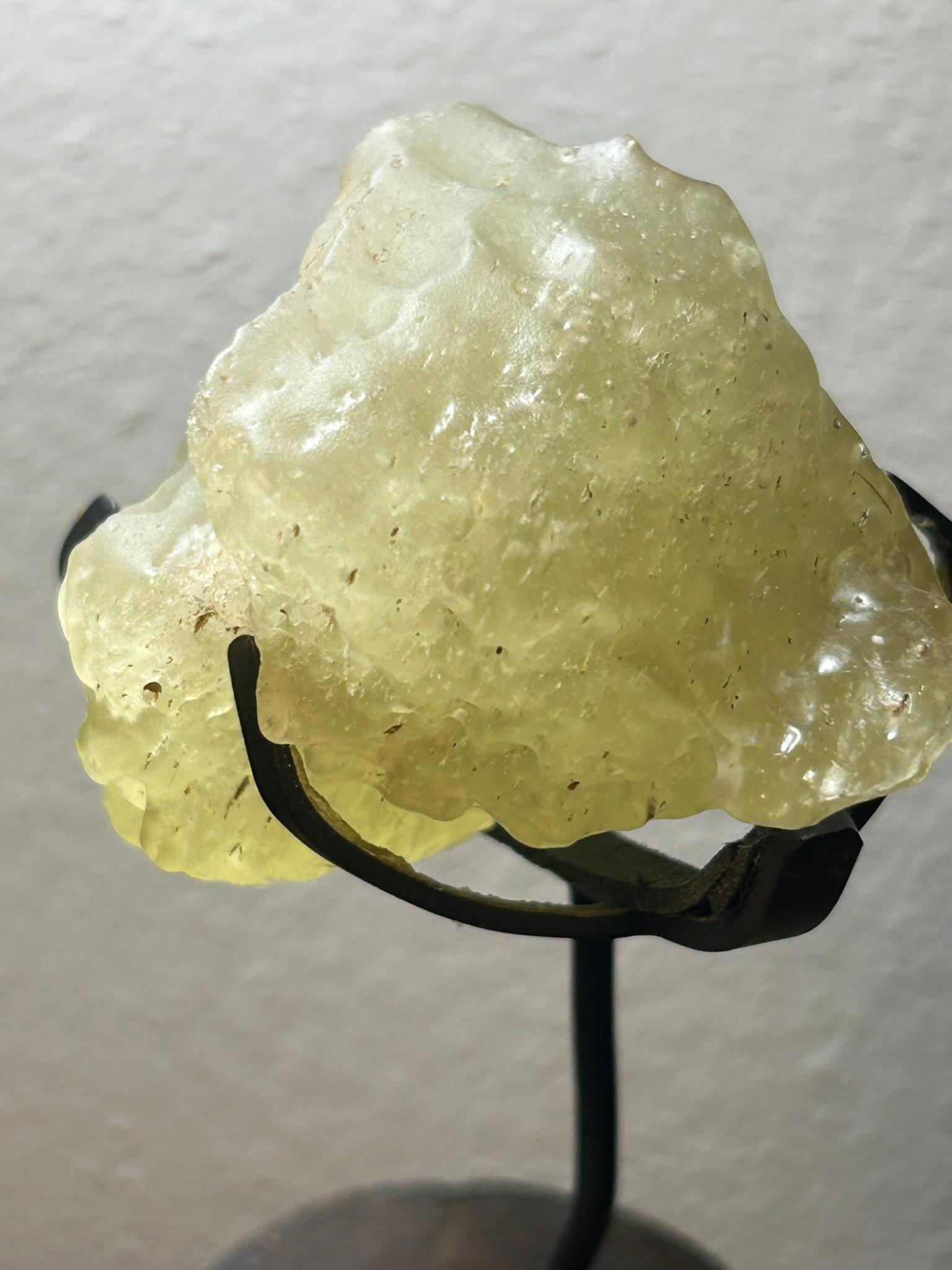 Frammento di Libyan Desert Glass - base anticata in Teca - Egitto/Libia ~29 mil im Angebot 10