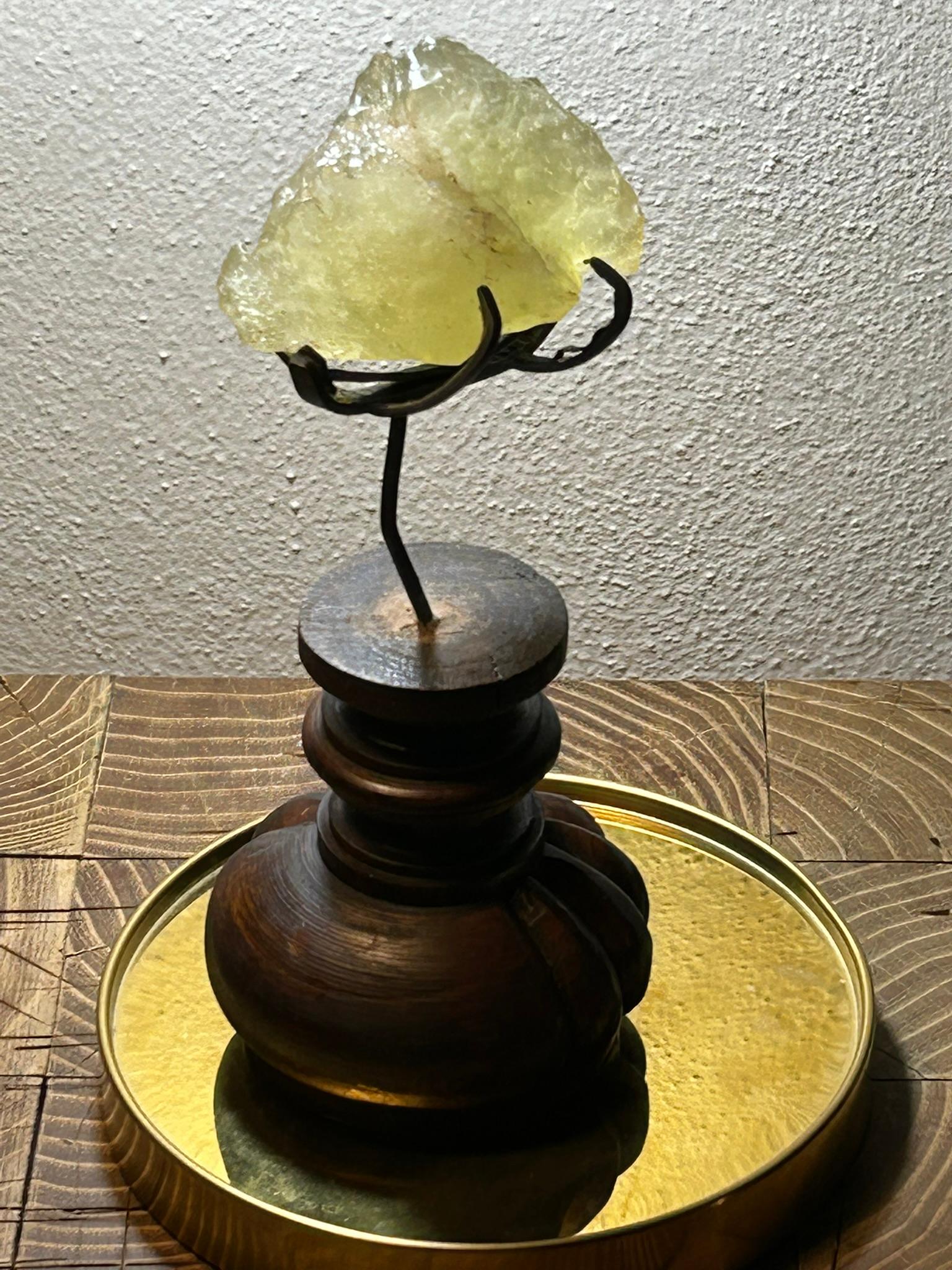 Frammento di Libyan Desert Glass - base anticata in Teca - Egitto/Libia ~29 mil im Angebot 3