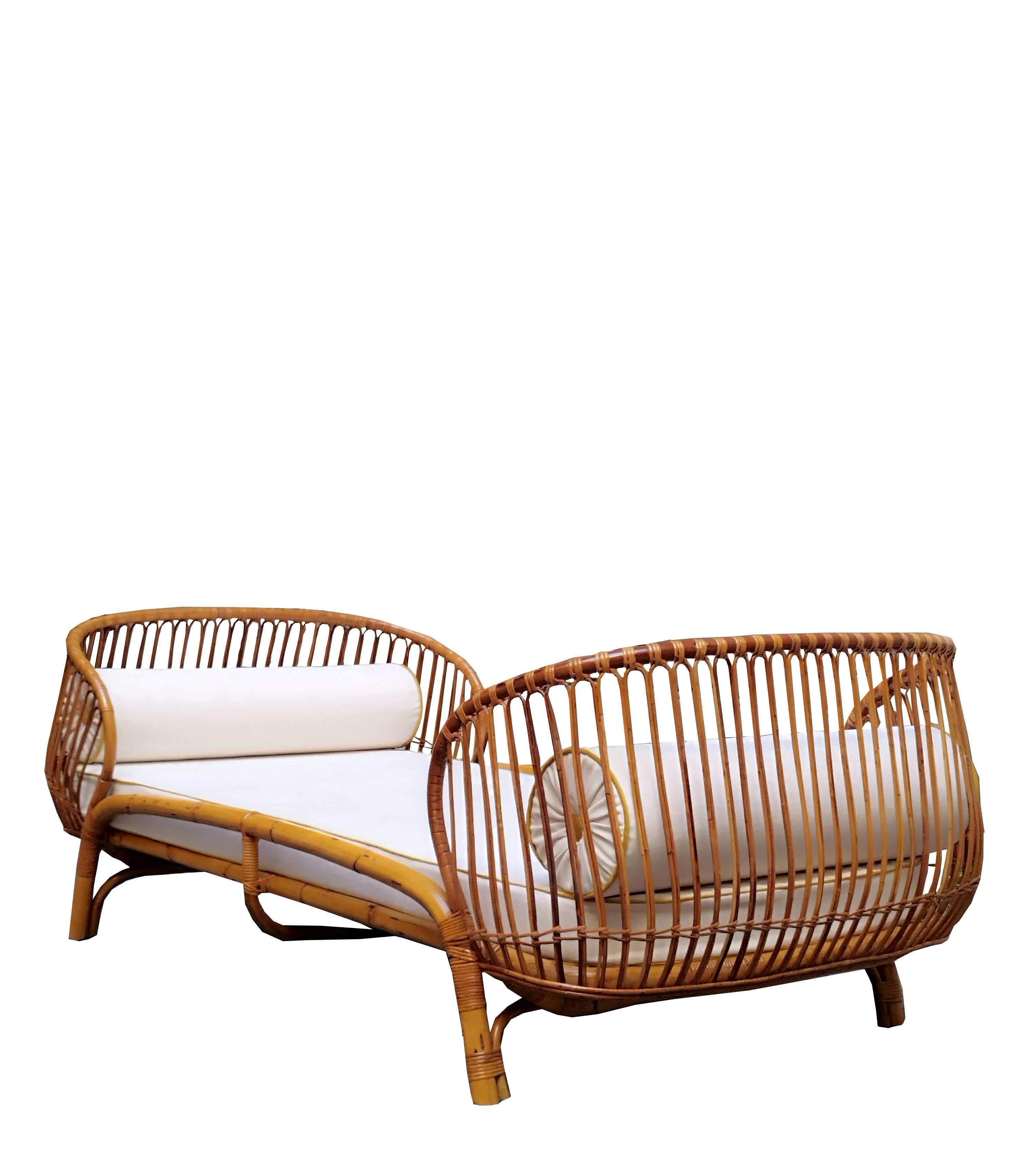 Mid-Century Modern Franca Helg for Bonacina Rattan Daybed, Italy 1960s For Sale